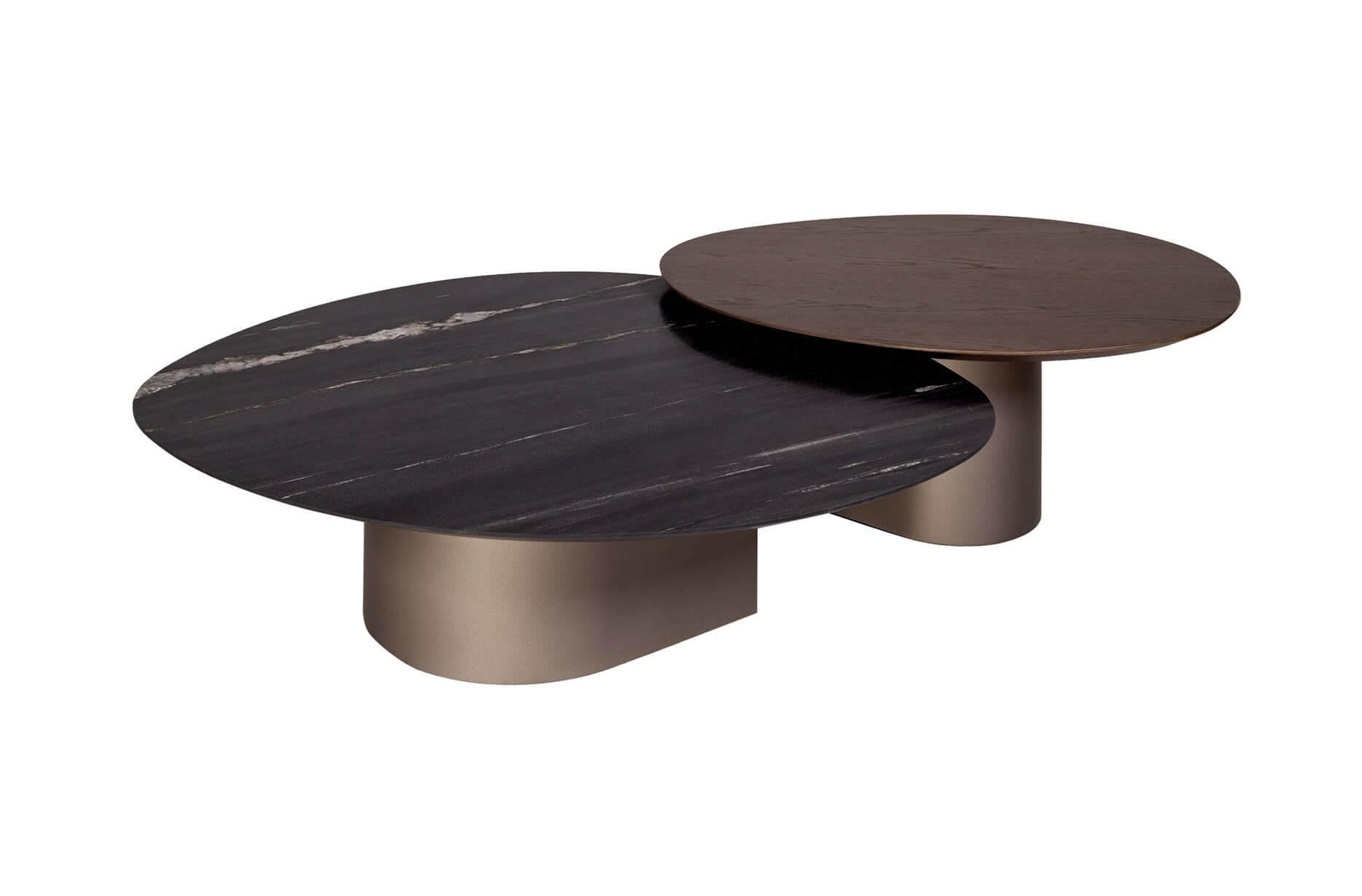 https://a.1stdibscdn.com/fusion-glass-nested-coffee-tables-with-bronze-base-for-sale-picture-5/f_27693/f_489158421771625406142/395233716_708490317981655_2738165188847197958_n_clipped_rev_1_master.jpeg