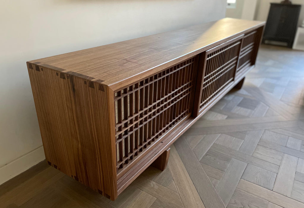 https://a.1stdibscdn.com/walnut-media-console-room-divider-with-sliding-shoji-doors-for-sale-picture-7/f_45782/f_227077621614352128917/3D012864_191A_4377_B8ED_00F6DE3629B7_master.jpeg