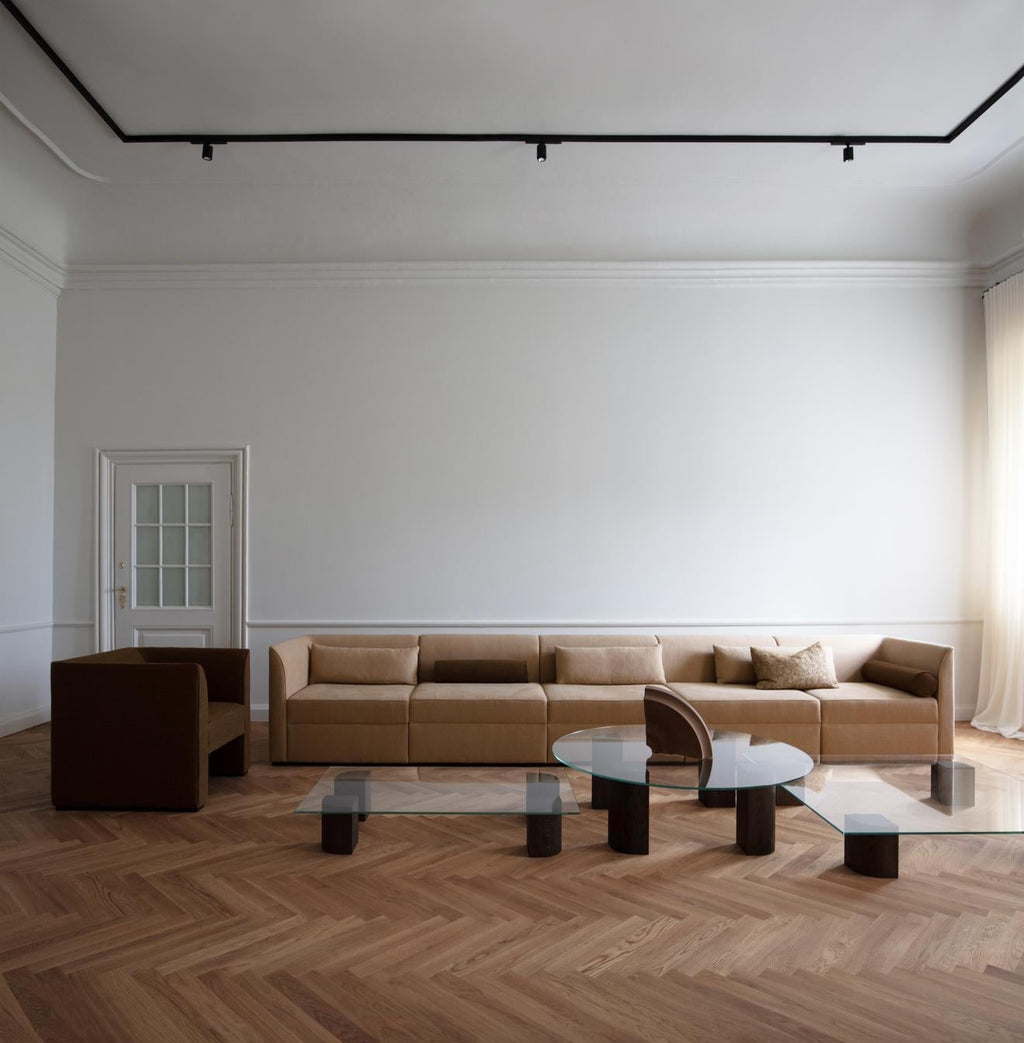 https://a.1stdibscdn.com/contemporary-sofa-femme-modular-5-seater-in-beige-fabric-by-friendsfounders-for-sale-picture-4/f_31233/f_446957021745400660927/3DAYS_24_01_3_master.jpg