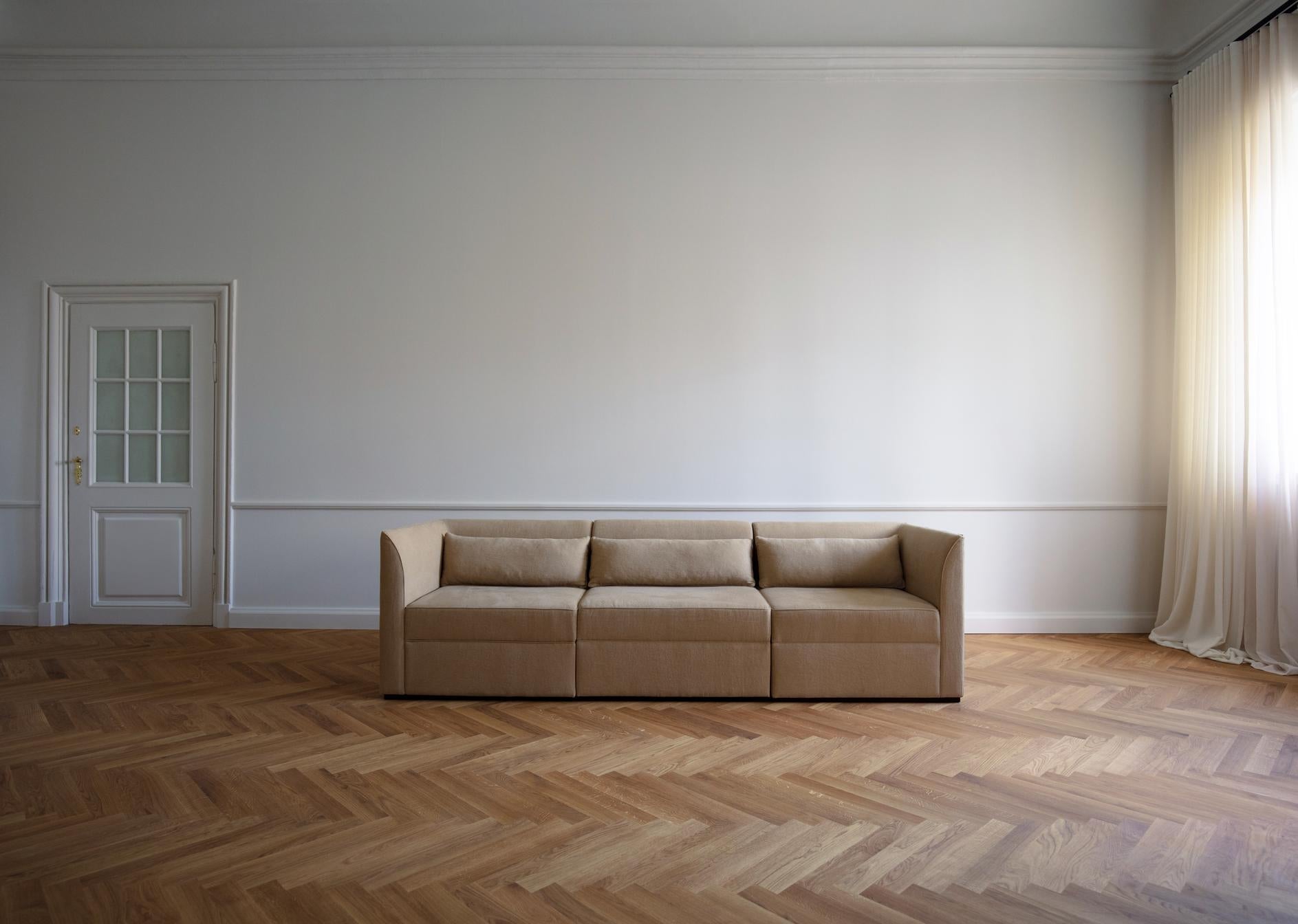 https://a.1stdibscdn.com/contemporary-sofa-femme-deep-3-seater-by-friendsfounders-in-white-linen-for-sale-picture-12/f_31233/f_446960321745401909015/3DAYS_24_05_master.jpg