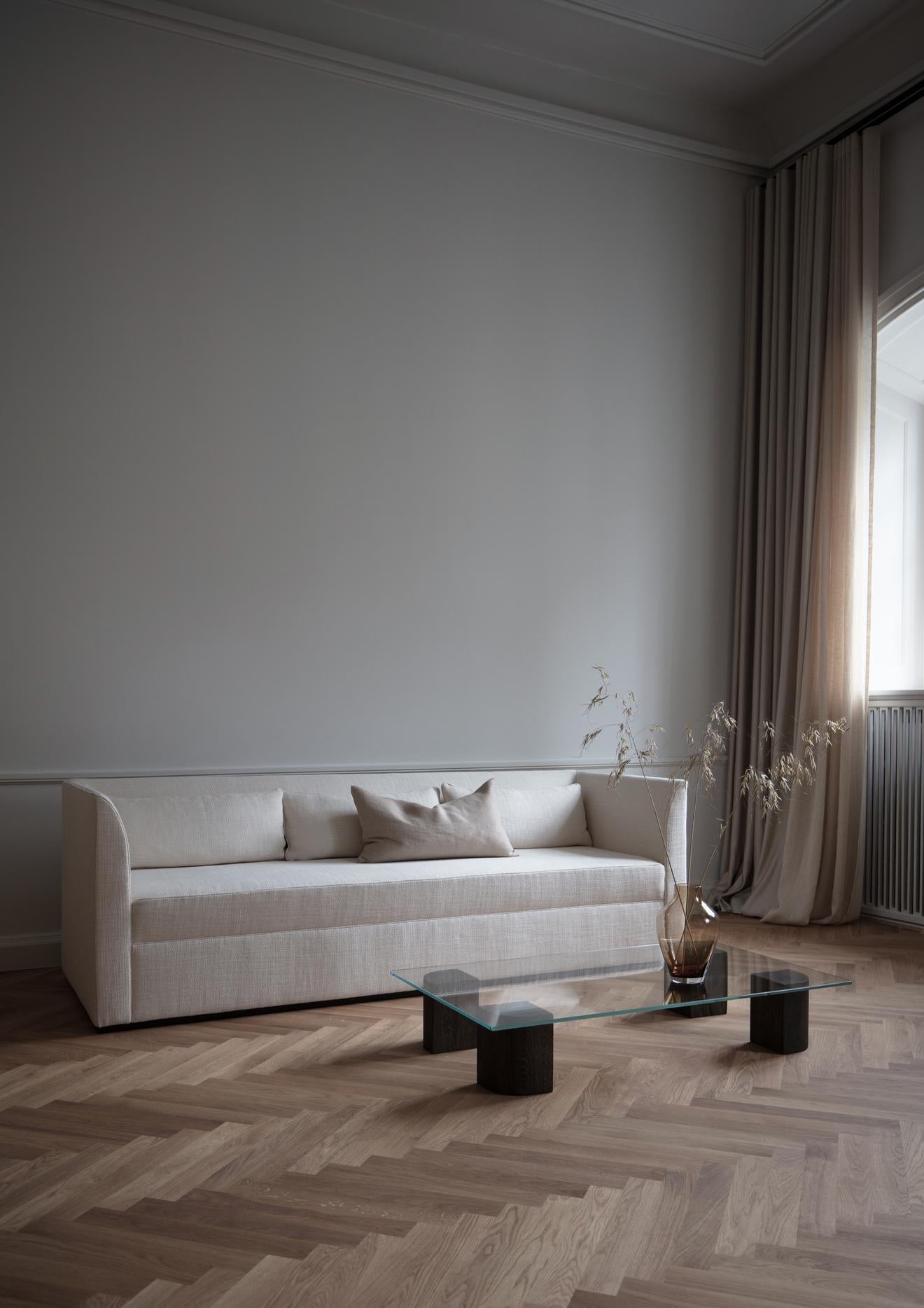 https://a.1stdibscdn.com/contemporary-sofa-femme-deep-3-seater-by-friendsfounders-in-white-linen-for-sale-picture-7/f_31233/f_446960321745402114769/3DAYS_24_12_master.jpg