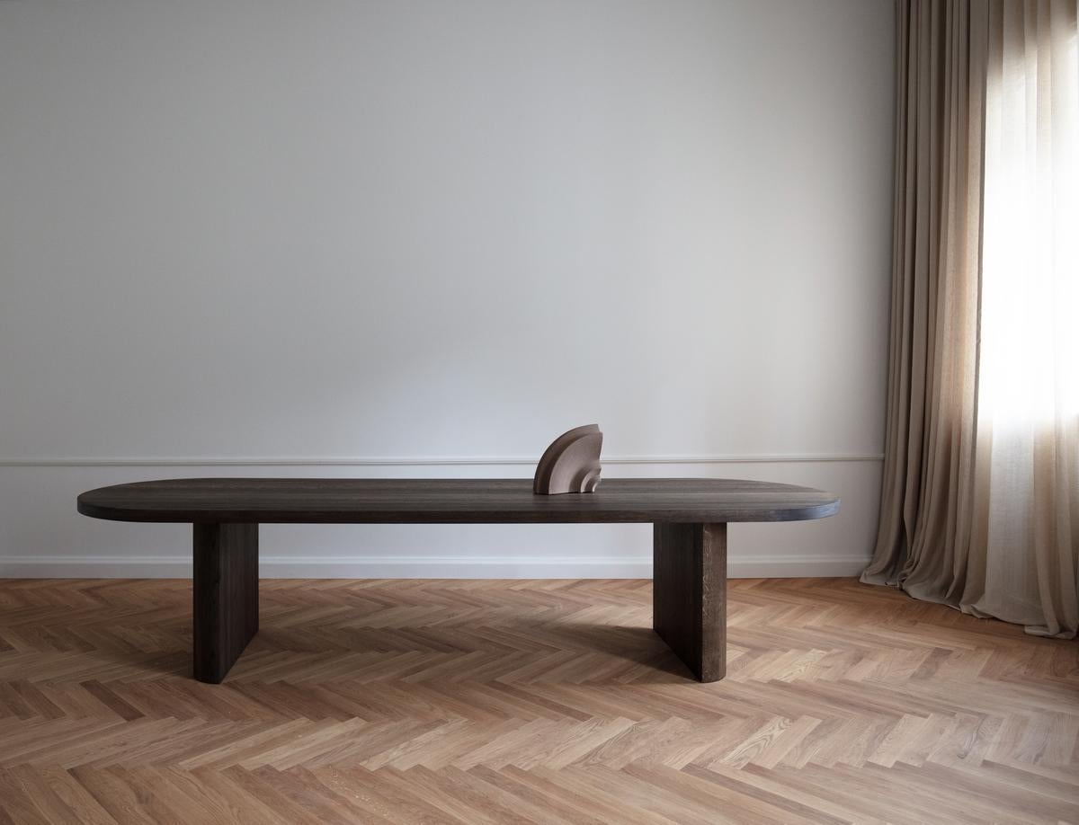 https://a.1stdibscdn.com/contemporary-dining-room-table-evoke-300-smoked-oak-rounded-for-sale-picture-5/f_31233/f_438101521740586157337/3DAYS_24_29_master.jpg