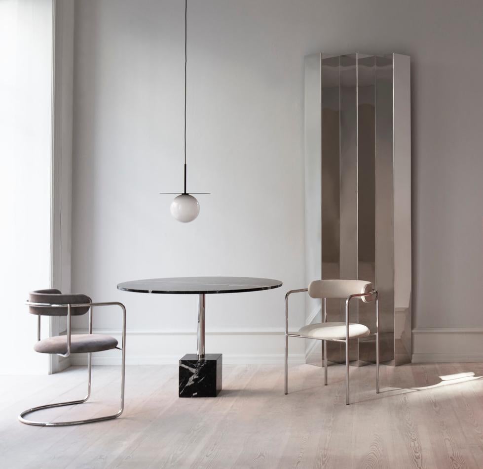 https://a.1stdibscdn.com/contemporary-chair-ff-cantilever-a-joy-001-chrome-legs-for-sale-picture-8/f_31233/f_334012621679391660825/3DD_10_master.jpg