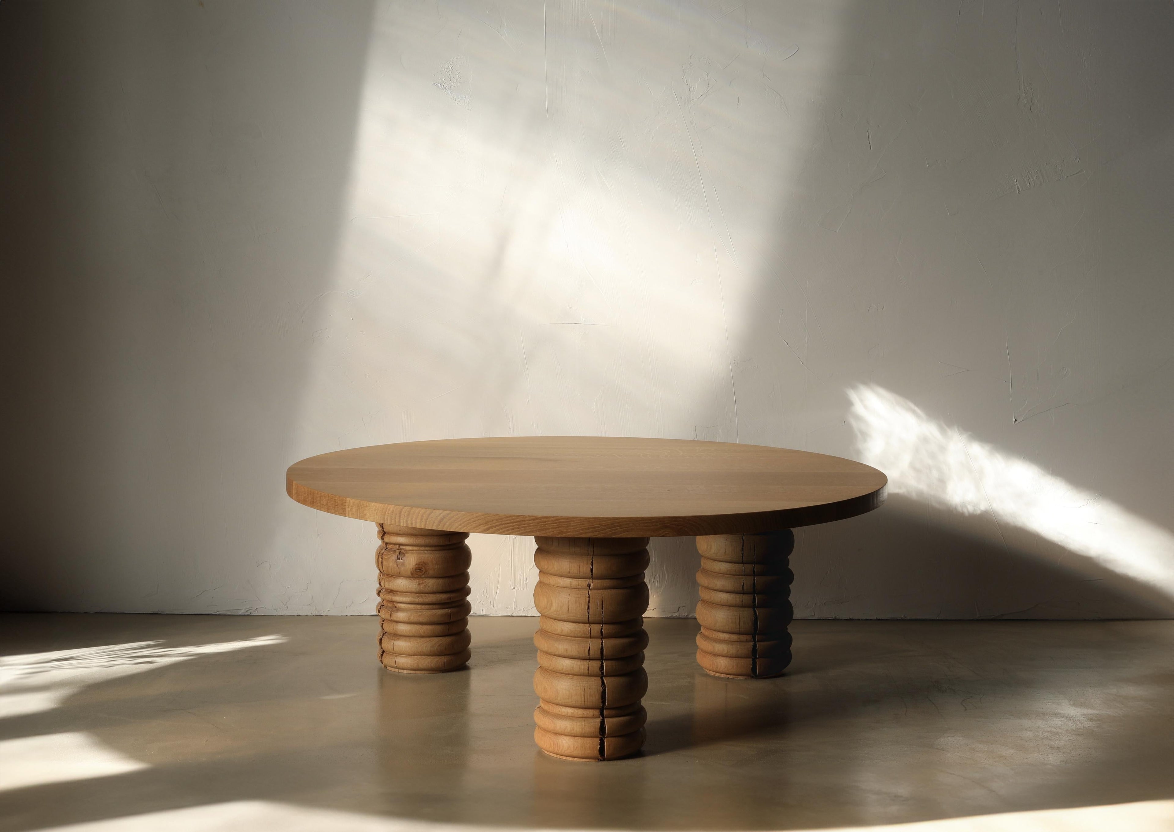 https://a.1stdibscdn.com/bead-round-coffee-table-for-sale-picture-2/f_81832/f_391049821712076417224/3F0A8561_copy_master.jpg