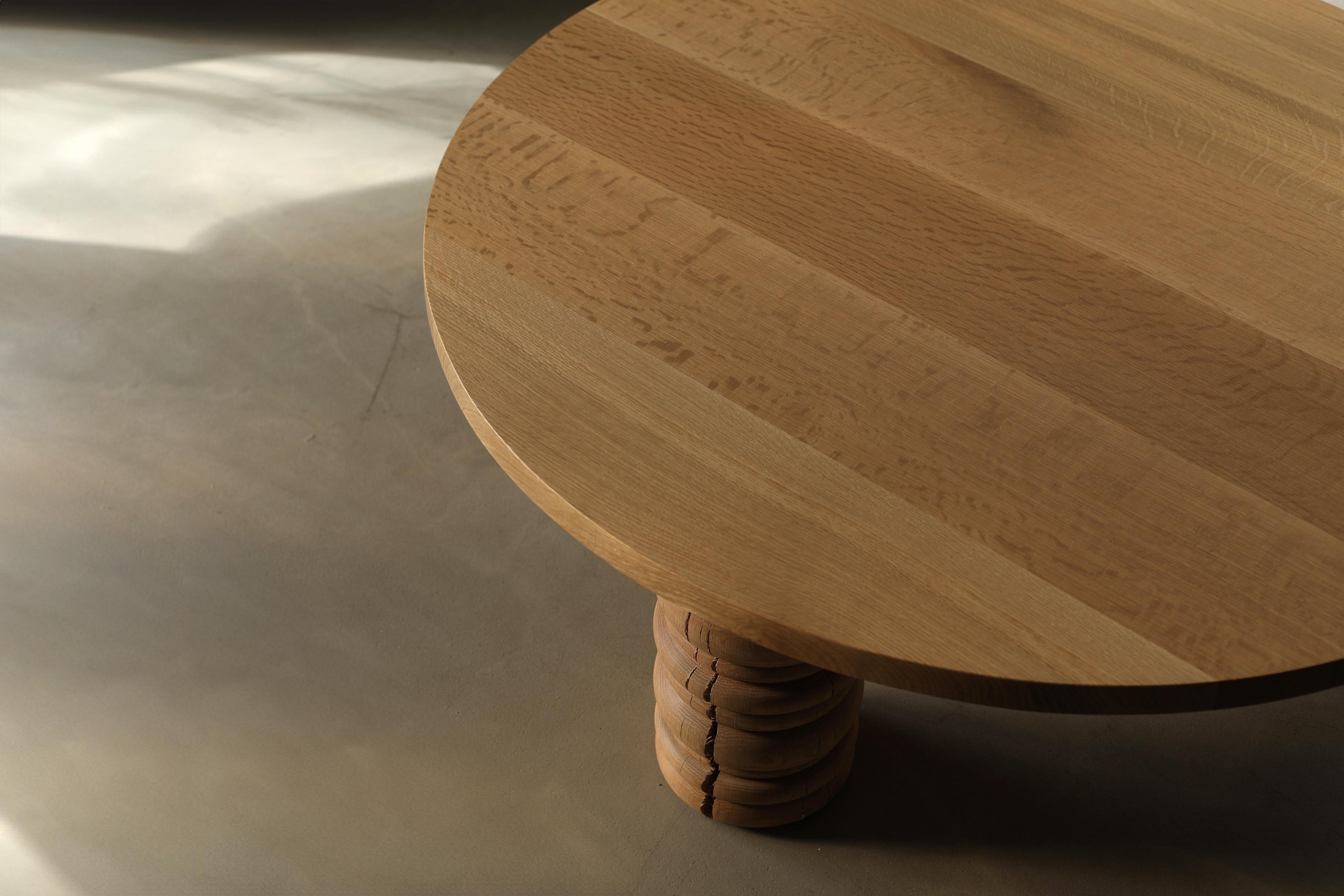 https://a.1stdibscdn.com/bead-round-coffee-table-for-sale-picture-4/f_81832/f_391049821712076417898/3F0A8568_copy_master.jpg