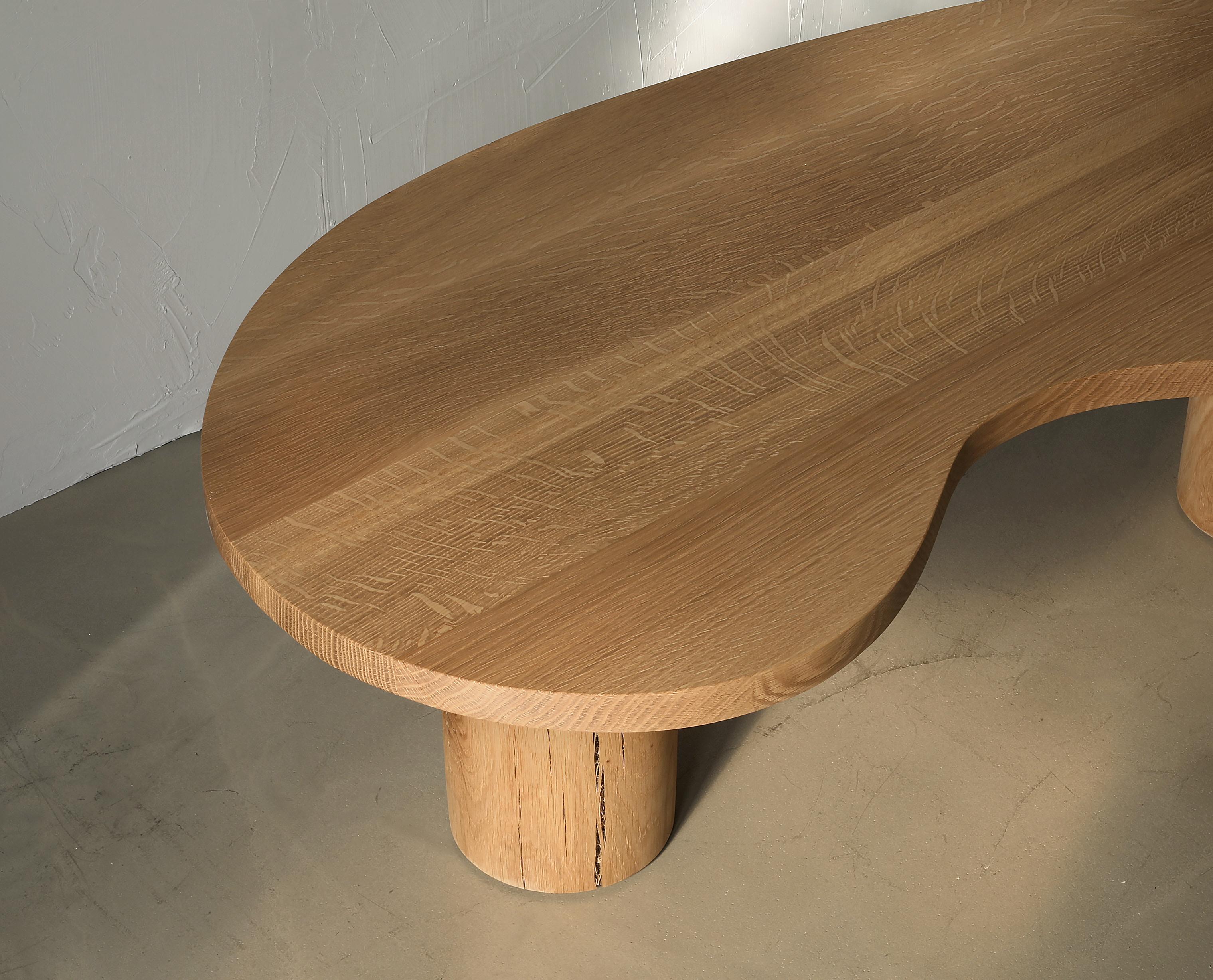 https://a.1stdibscdn.com/revolve-bean-coffee-table-for-sale-picture-4/f_81832/f_391061721712081095219/3F0A8612_copy_master.jpg