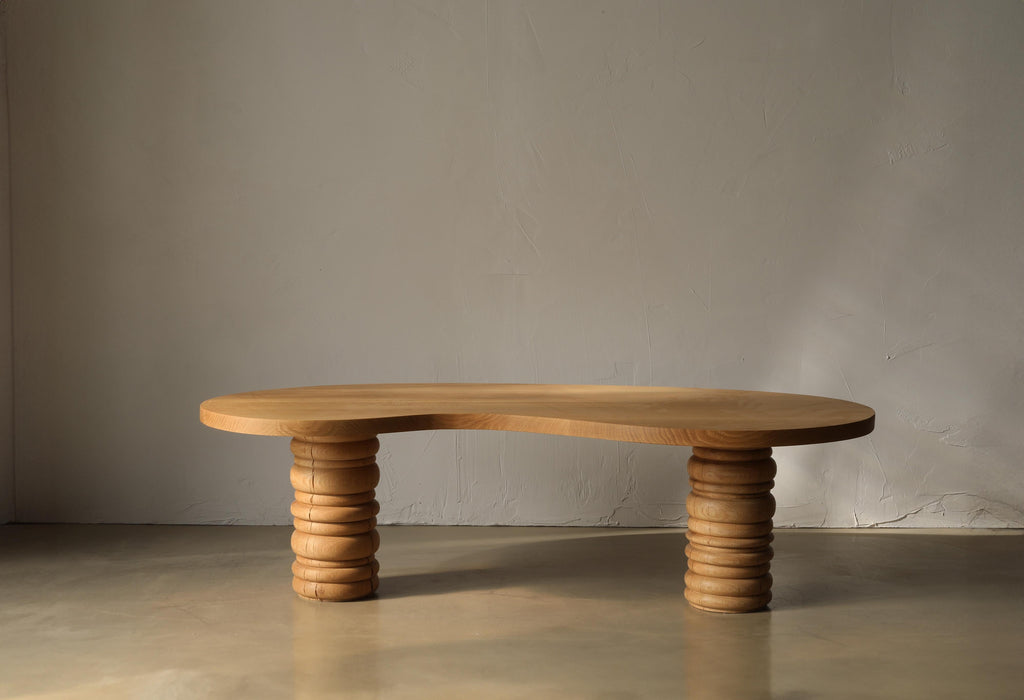 https://a.1stdibscdn.com/bead-bean-coffee-table-for-sale-picture-2/f_81832/f_391078321712086616517/3F0A8623_copy_master.jpg