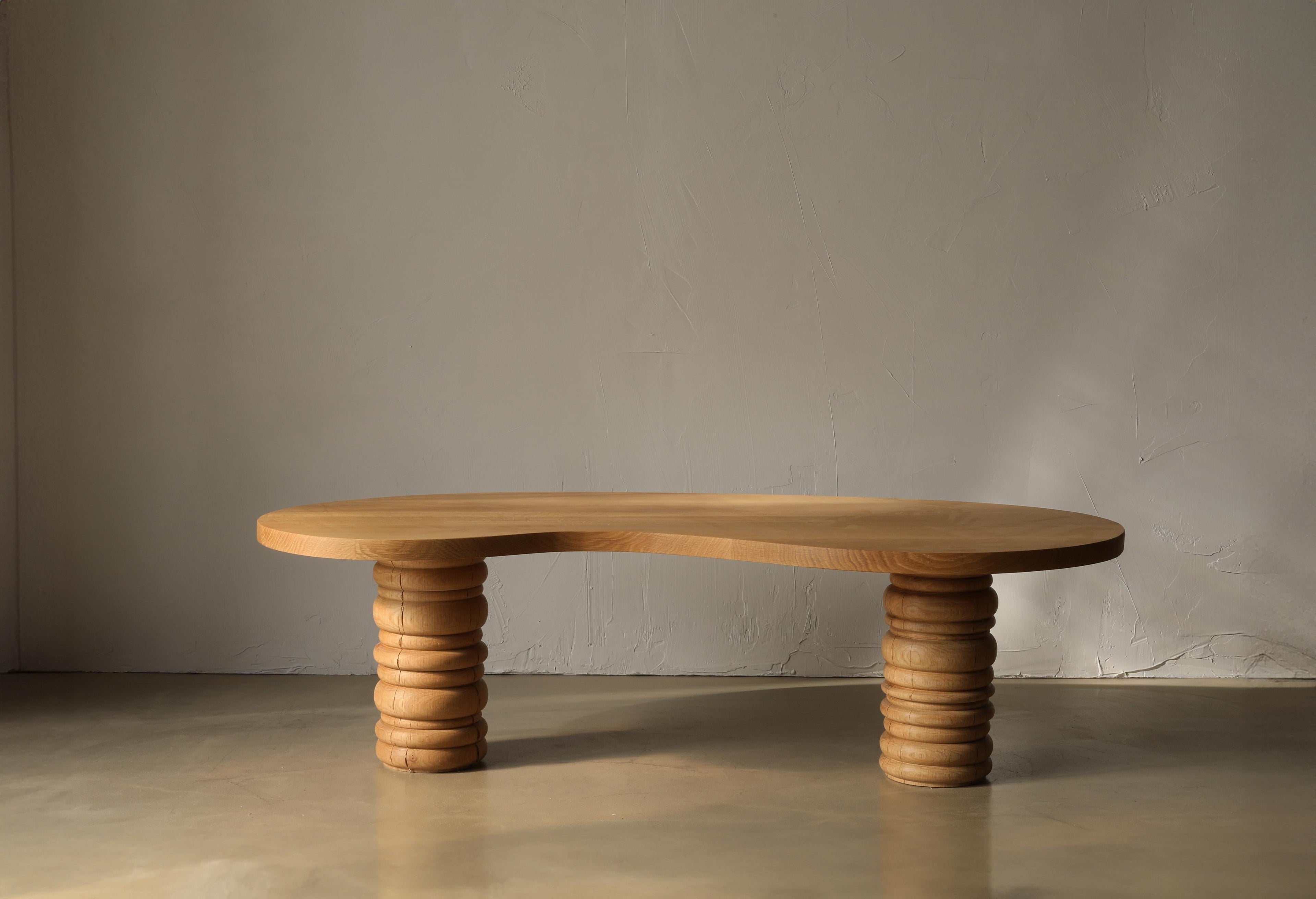 https://a.1stdibscdn.com/bead-bean-coffee-table-for-sale-picture-2/f_81832/f_391078321712086616517/3F0A8623_copy_master.jpg