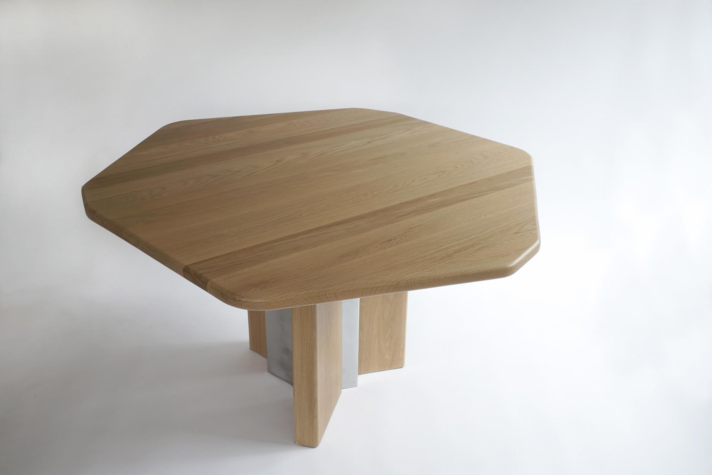 https://a.1stdibscdn.com/hex-diamond-table-by-simon-johns-in-white-oak-and-aluminum-for-sale-picture-6/f_26473/1590421355438/3Hex_Diamond_WEB_master.jpg