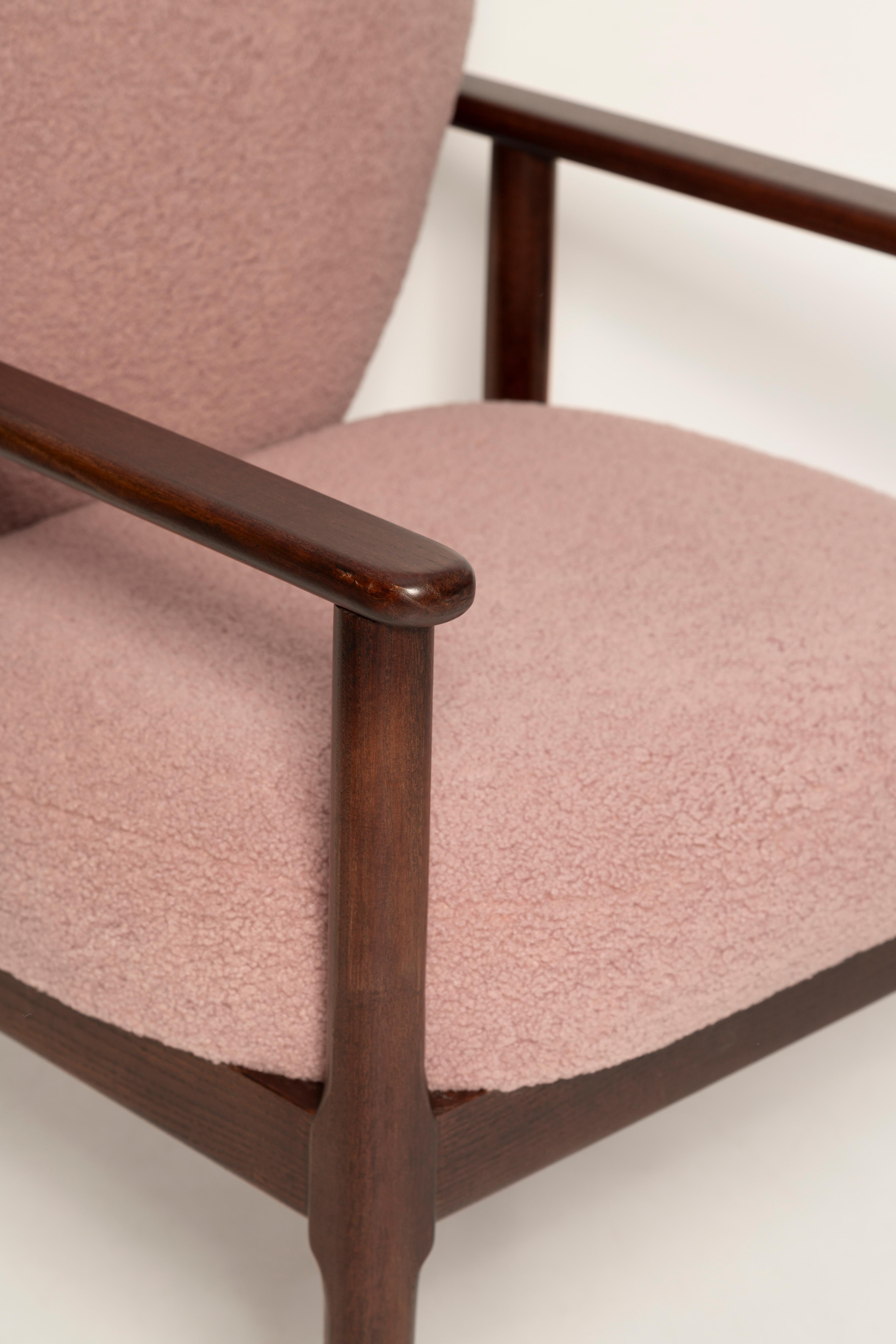 https://a.1stdibscdn.com/heart-dining-chair-pink-boucle-vintola-studio-europe-poland-for-sale-picture-10/f_34023/f_428113521734521139434/3U1A9145_master.jpg