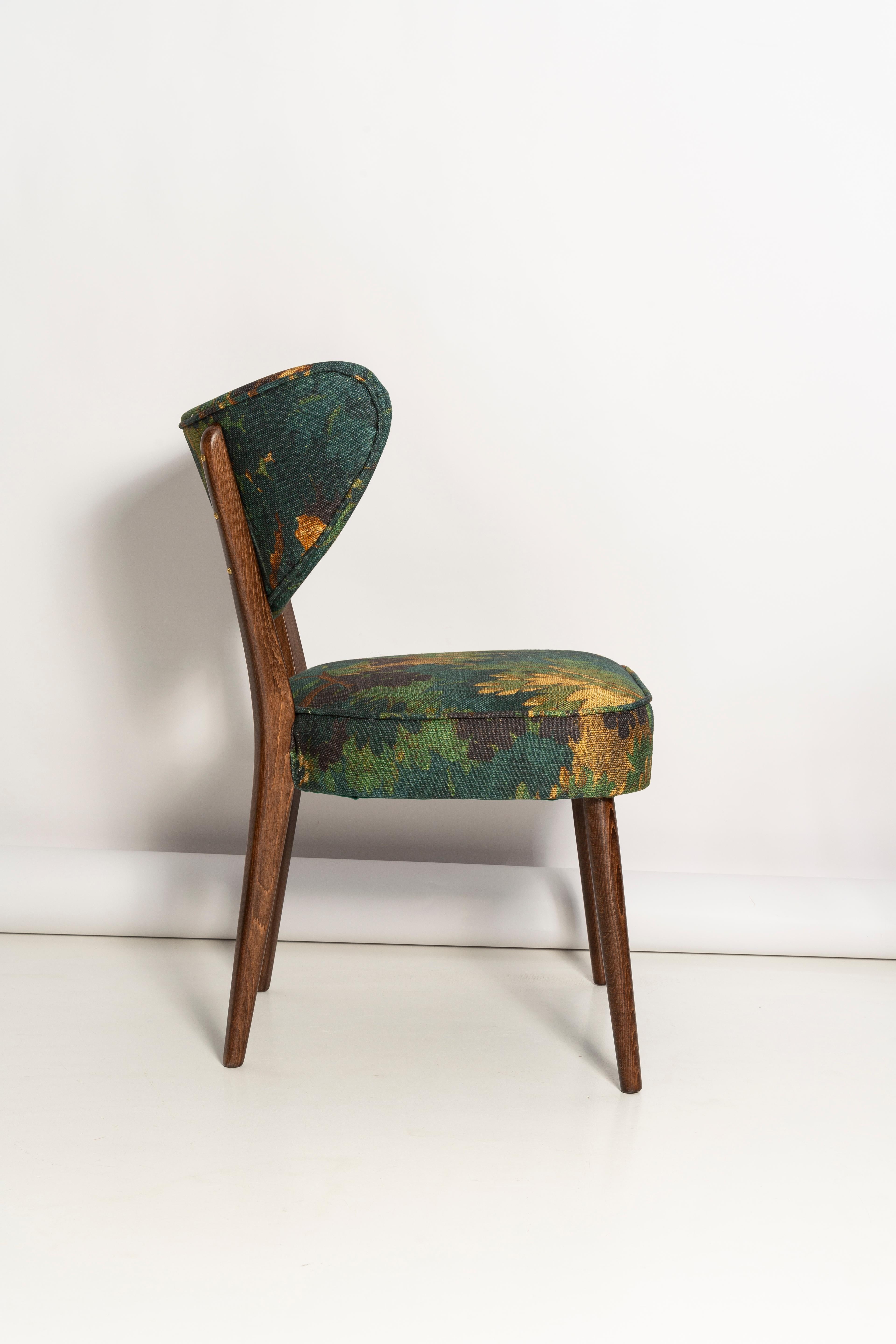 https://a.1stdibscdn.com/set-of-ten-shell-dining-chair-linen-schwarzwald-dedar-vintola-studio-europe-for-sale-picture-8/f_34023/f_398262621716366653437/3U1A9444_master.jpg