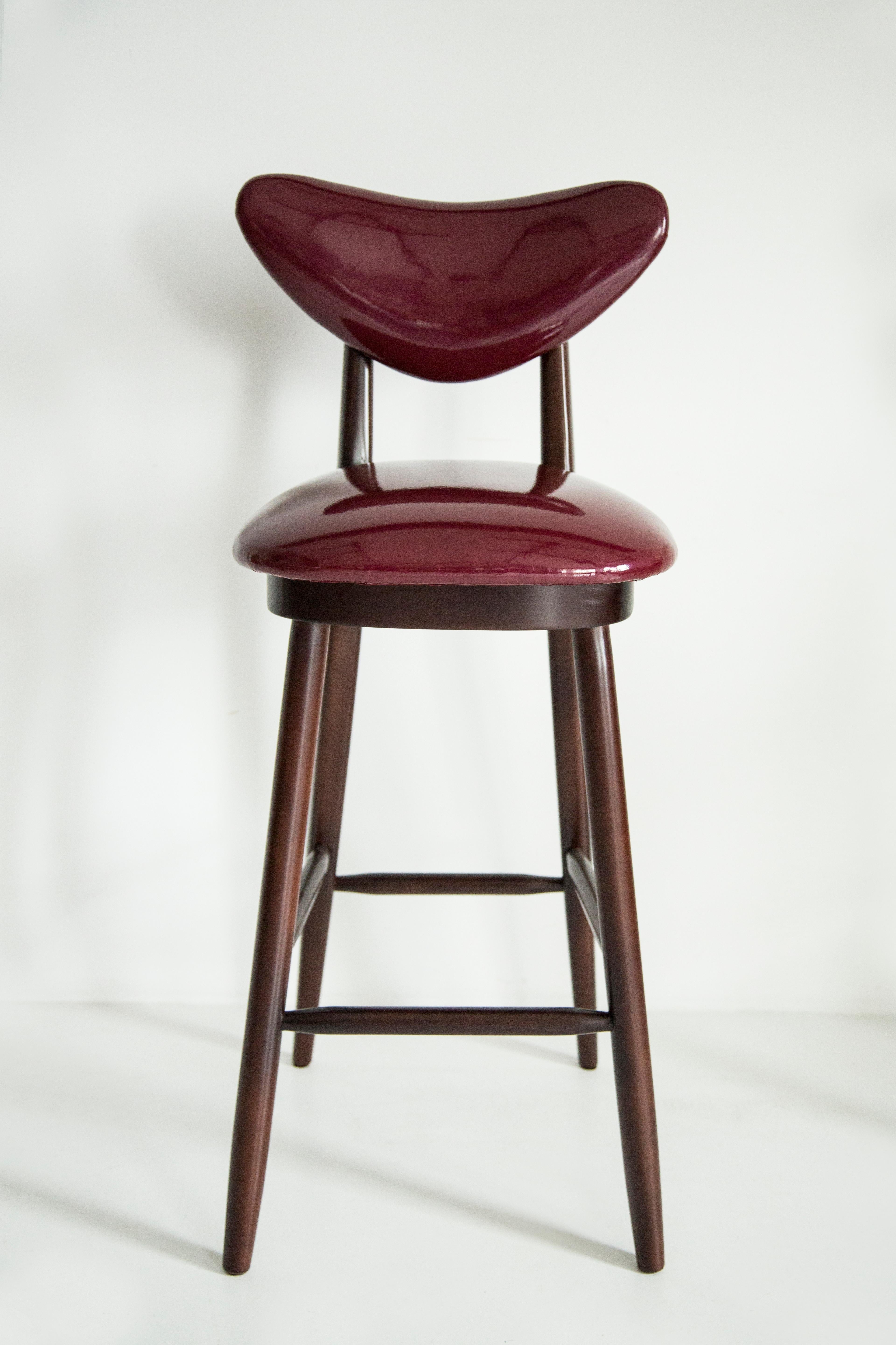 https://a.1stdibscdn.com/heart-bar-stool-chair-by-vintola-studio-europe-poland-for-sale-picture-2/f_34023/f_416455721727350957420/3U1A9489_master.jpg