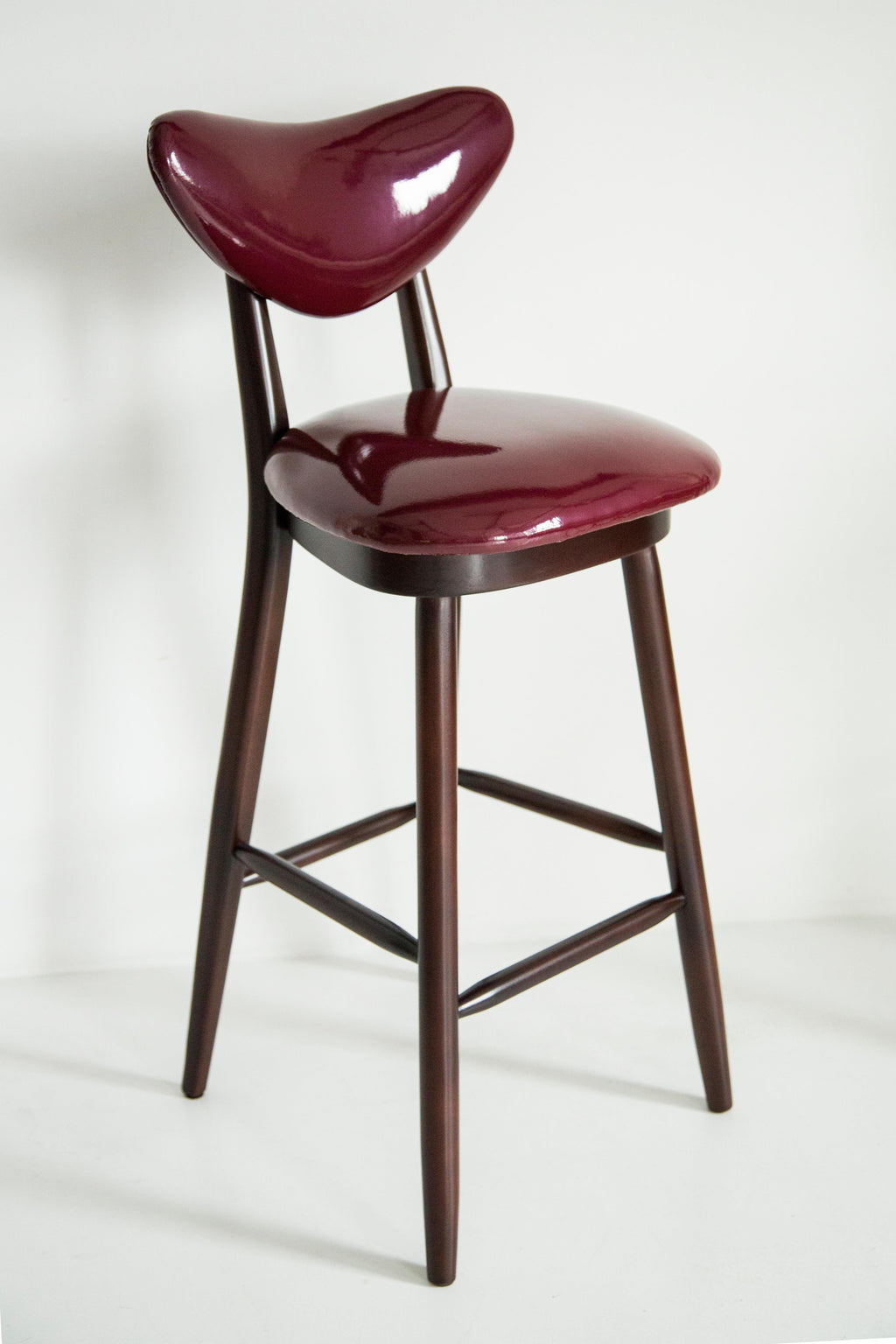 https://a.1stdibscdn.com/heart-bar-stool-chair-by-vintola-studio-europe-poland-for-sale-picture-4/f_34023/f_416455721727350960572/3U1A9493_master.jpg
