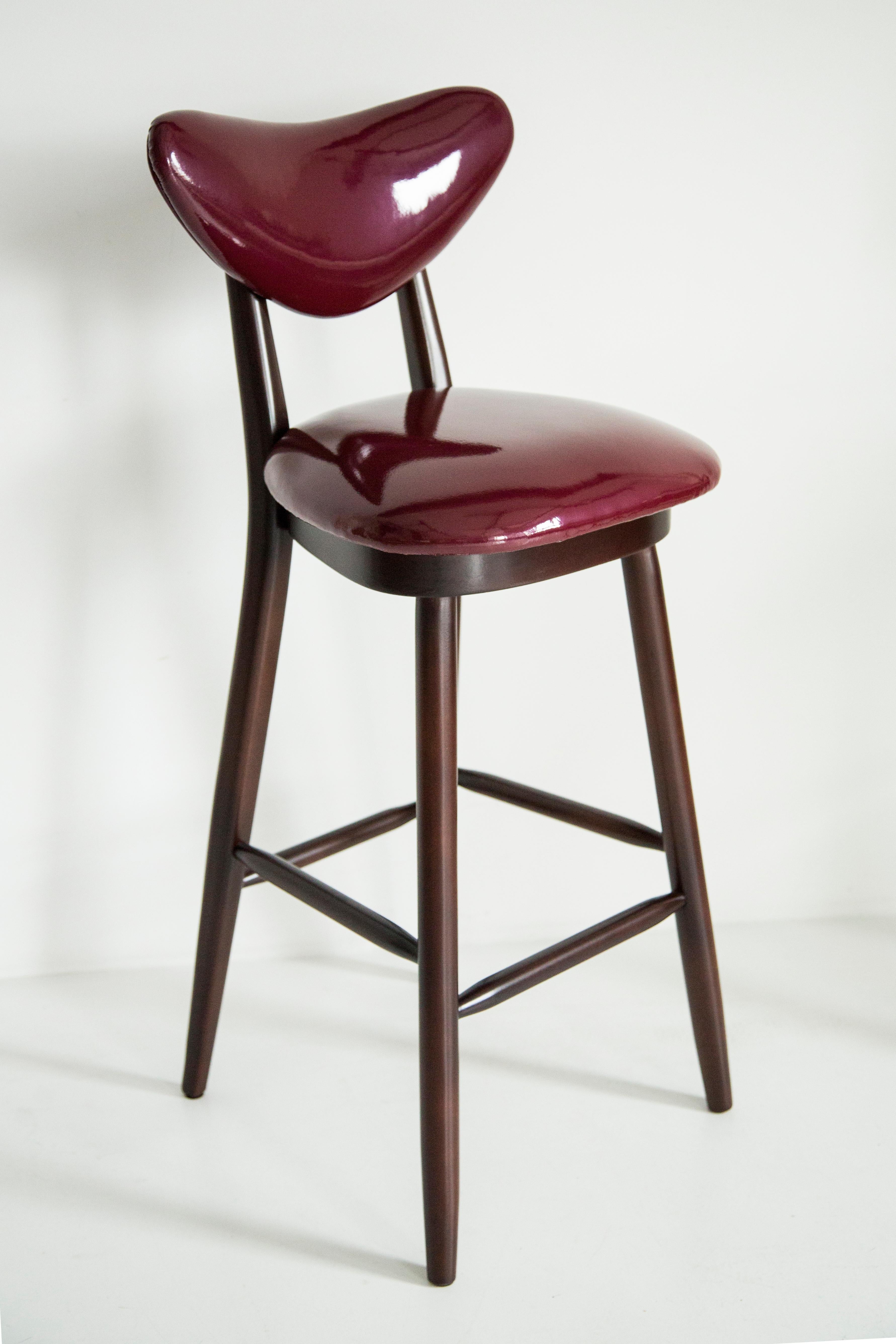 https://a.1stdibscdn.com/heart-bar-stool-chair-by-vintola-studio-europe-poland-for-sale-picture-4/f_34023/f_416455721727350960572/3U1A9493_master.jpg