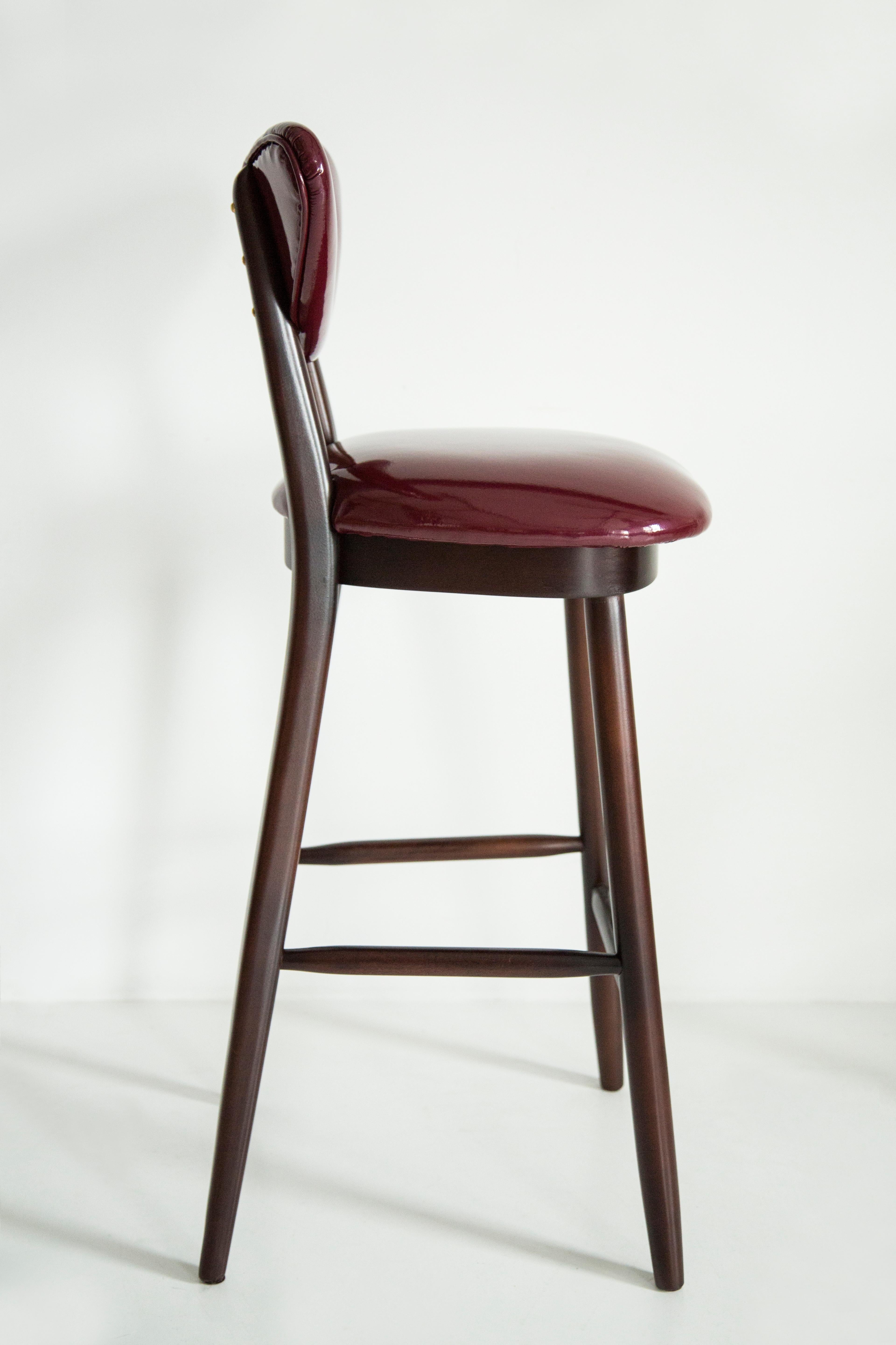 https://a.1stdibscdn.com/heart-bar-stool-chair-by-vintola-studio-europe-poland-for-sale-picture-6/f_34023/f_416455721727350973046/3U1A9497_master.jpg