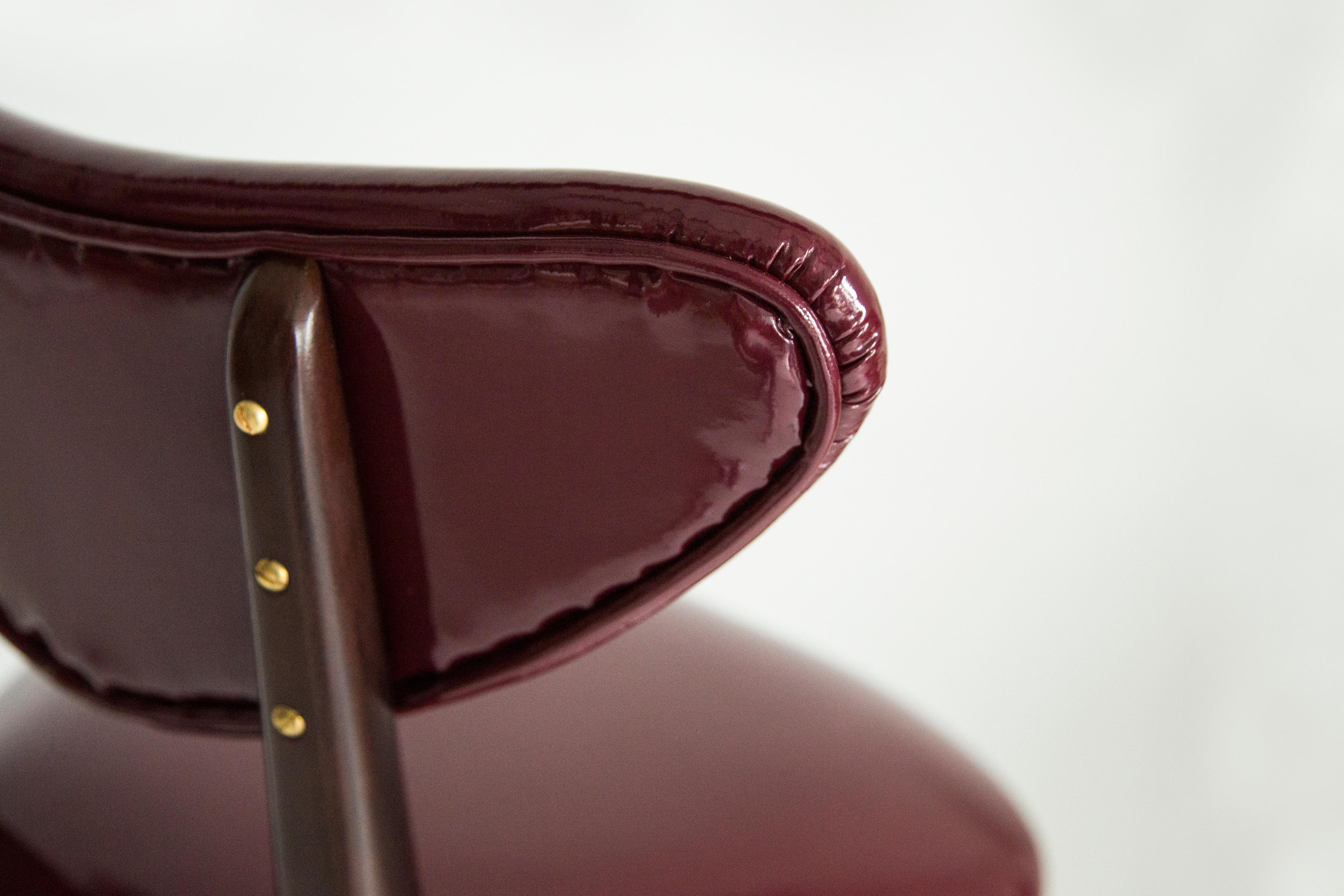 https://a.1stdibscdn.com/heart-bar-stool-chair-by-vintola-studio-europe-poland-for-sale-picture-7/f_34023/f_416455721727350975859/3U1A9499_master.jpg