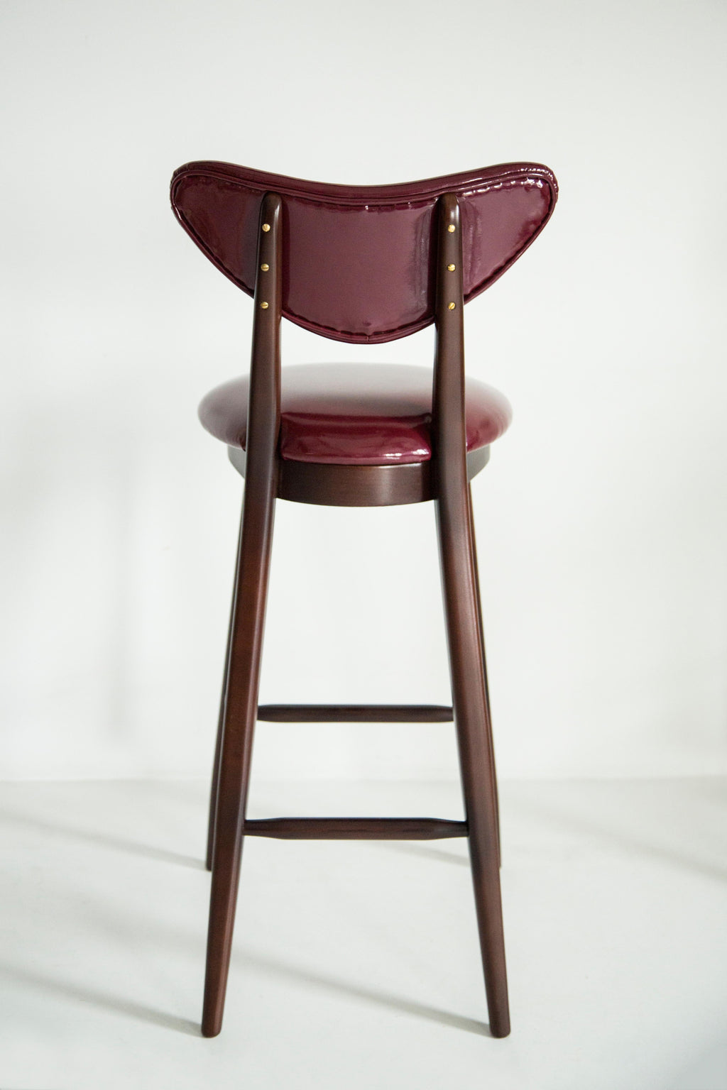 https://a.1stdibscdn.com/heart-bar-stool-chair-by-vintola-studio-europe-poland-for-sale-picture-9/f_34023/f_416455721727351376391/3U1A9503_master.jpg