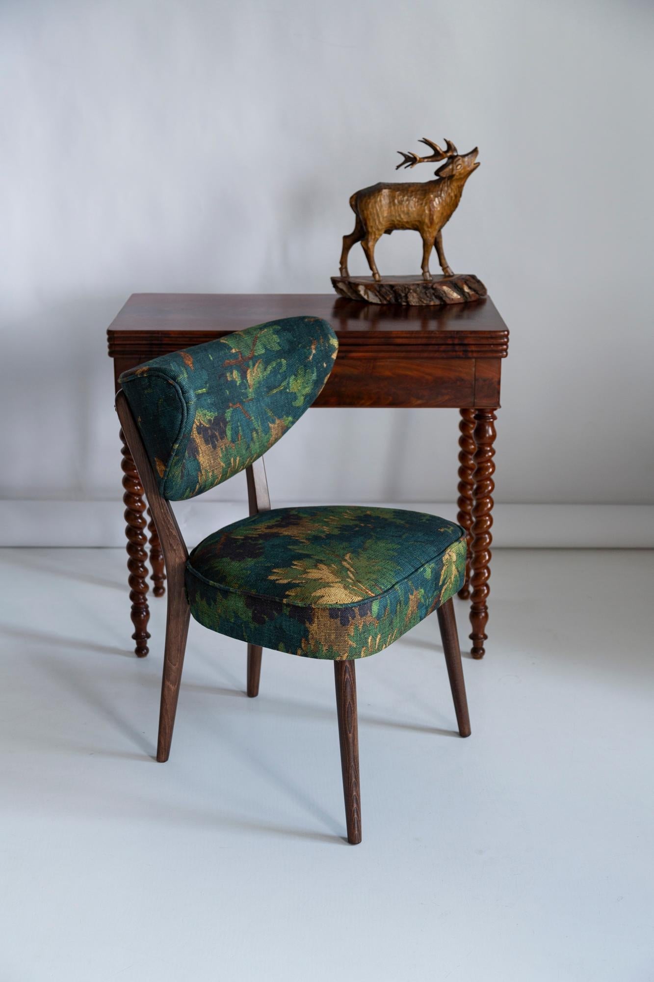 https://a.1stdibscdn.com/set-of-ten-shell-dining-chair-linen-schwarzwald-dedar-vintola-studio-europe-for-sale-picture-2/f_34023/f_398262621716366417890/3U1A9504_1_master.jpg