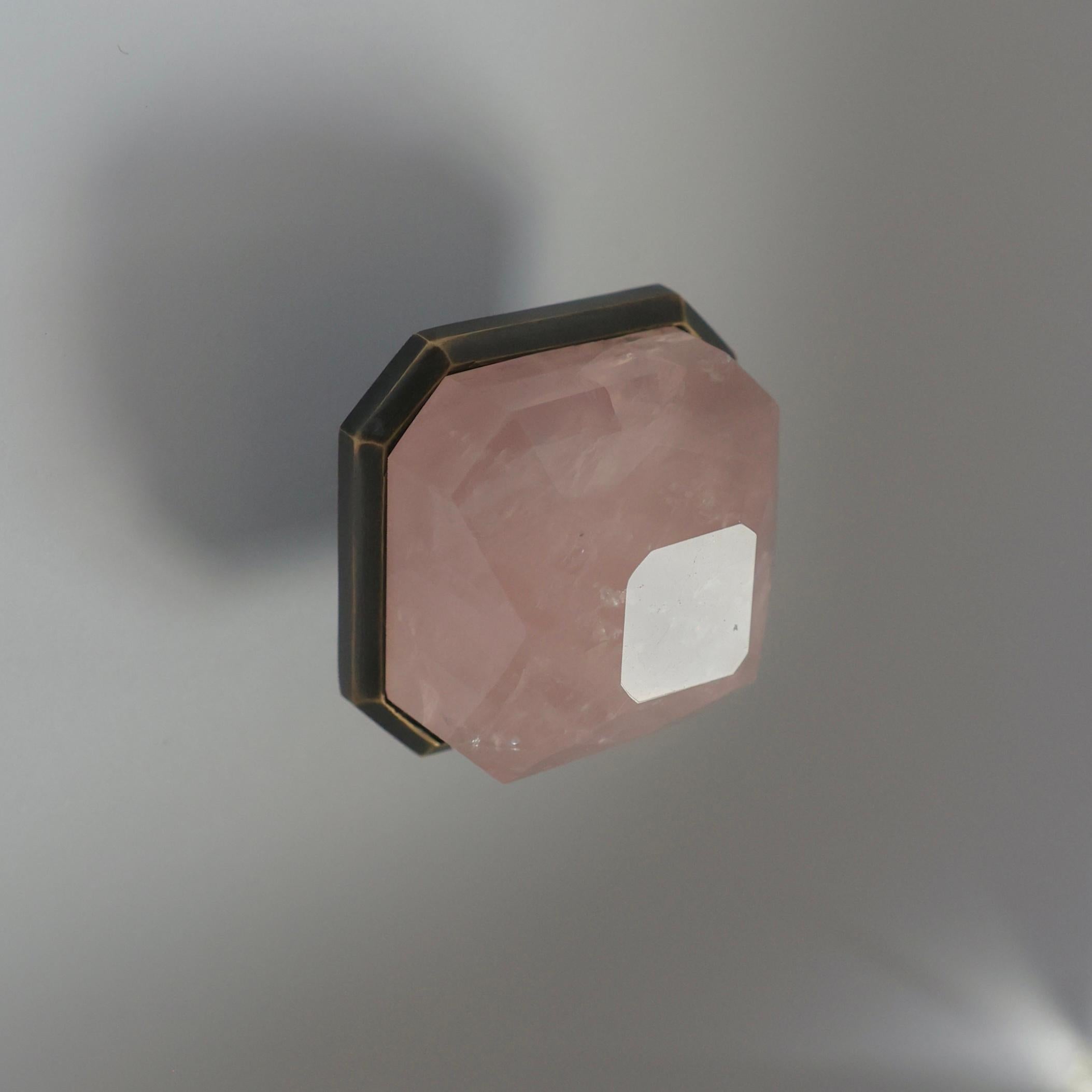 https://a.1stdibscdn.com/dpr-rock-crystal-knobs-by-phoenix-for-sale-picture-3/f_9750/f_391570321712365396206/3U2A1918_master.jpeg