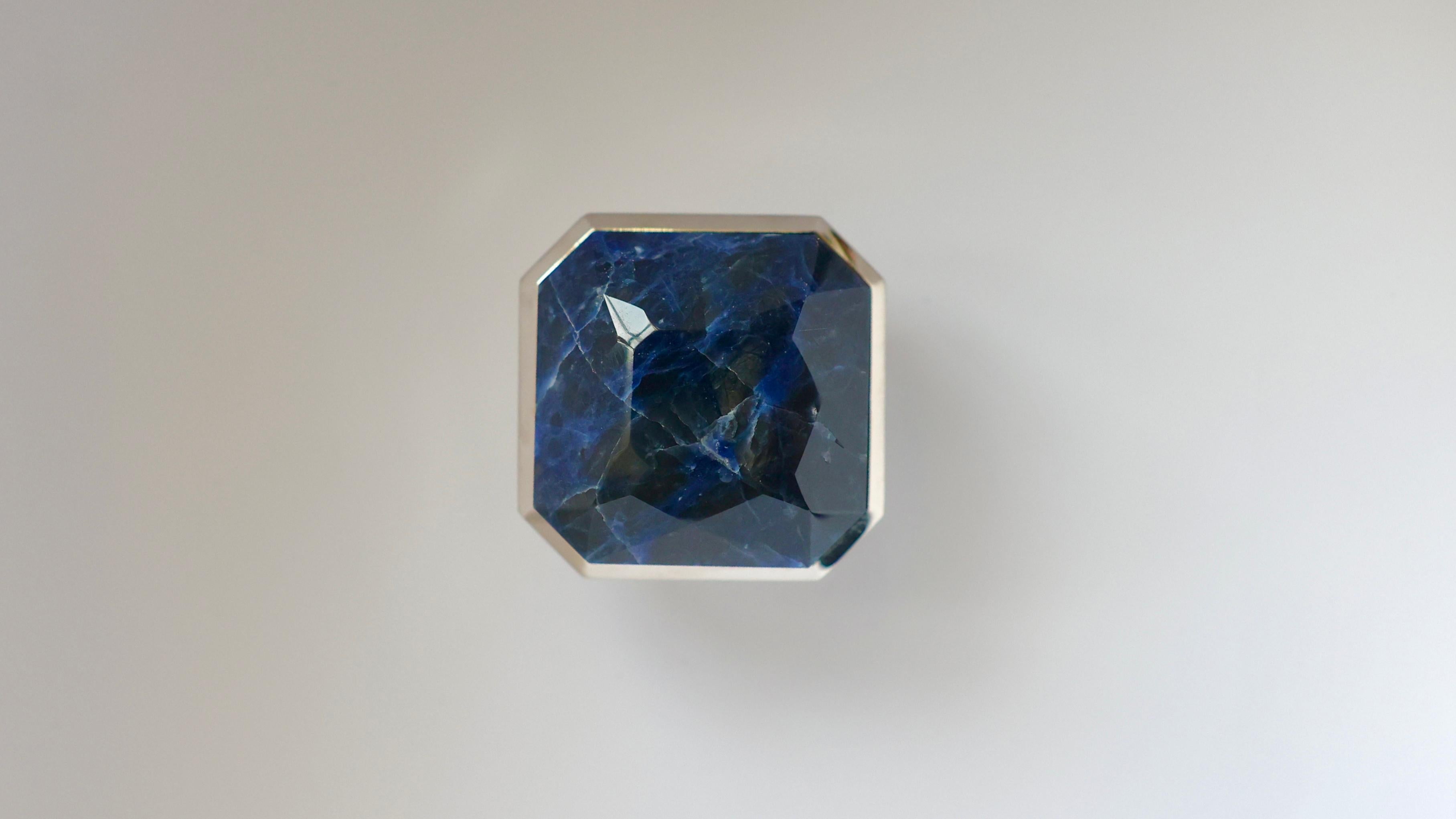 https://a.1stdibscdn.com/dll-lapis-lazuli-knows-for-sale-picture-2/f_9750/f_391571221712366617915/3U2A1935_master.jpeg