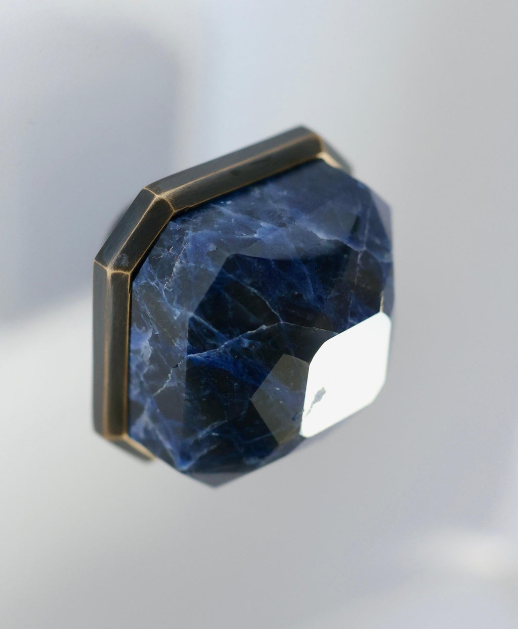 https://a.1stdibscdn.com/dll-lapis-lazuli-knows-for-sale-picture-4/f_9750/f_391571221712366619007/3U2A1943_master.jpeg
