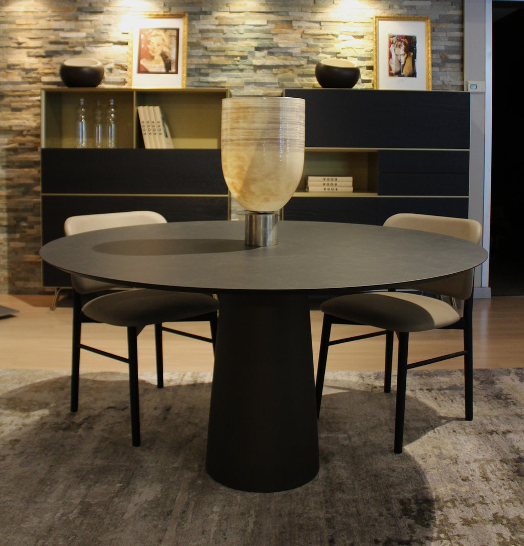 https://a.1stdibscdn.com/bronze-fungo-round-table-with-concrete-frame-by-disain1971-for-sale-picture-7/f_12192/f_481020321766594511624/3_FUNGO_1400_Bronzo_Tavolo_Tondo_Dining_Table_Disain1971_master.JPG