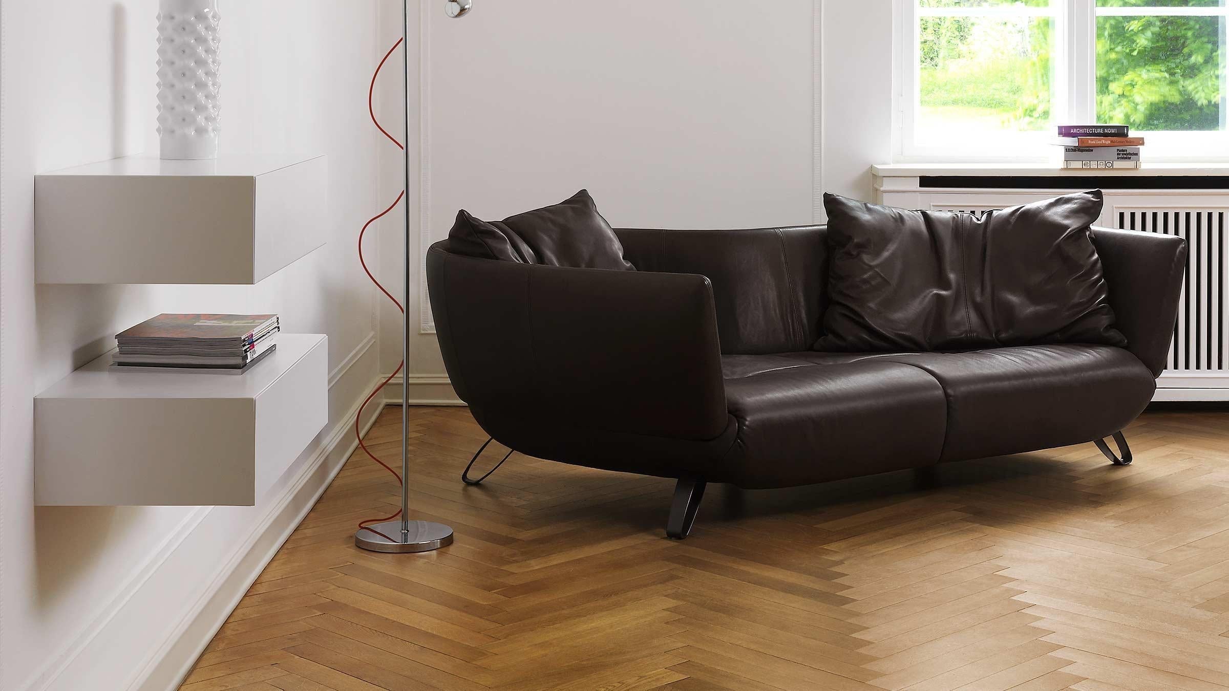 https://a.1stdibscdn.com/de-sede-ds-102-sofa-in-white-leather-upholstery-by-mathias-hoffmann-for-sale-picture-3/f_16392/f_486147221770023570587/3_master.jpg