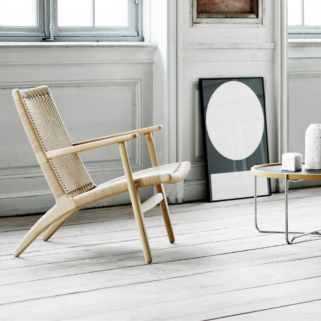 https://a.1stdibscdn.com/hans-j-wegner-ch417-tray-table-in-oak-walnut-laminate-for-carl-hansen-son-for-sale-picture-4/f_14472/f_317263521670986158137/3_master.jpg