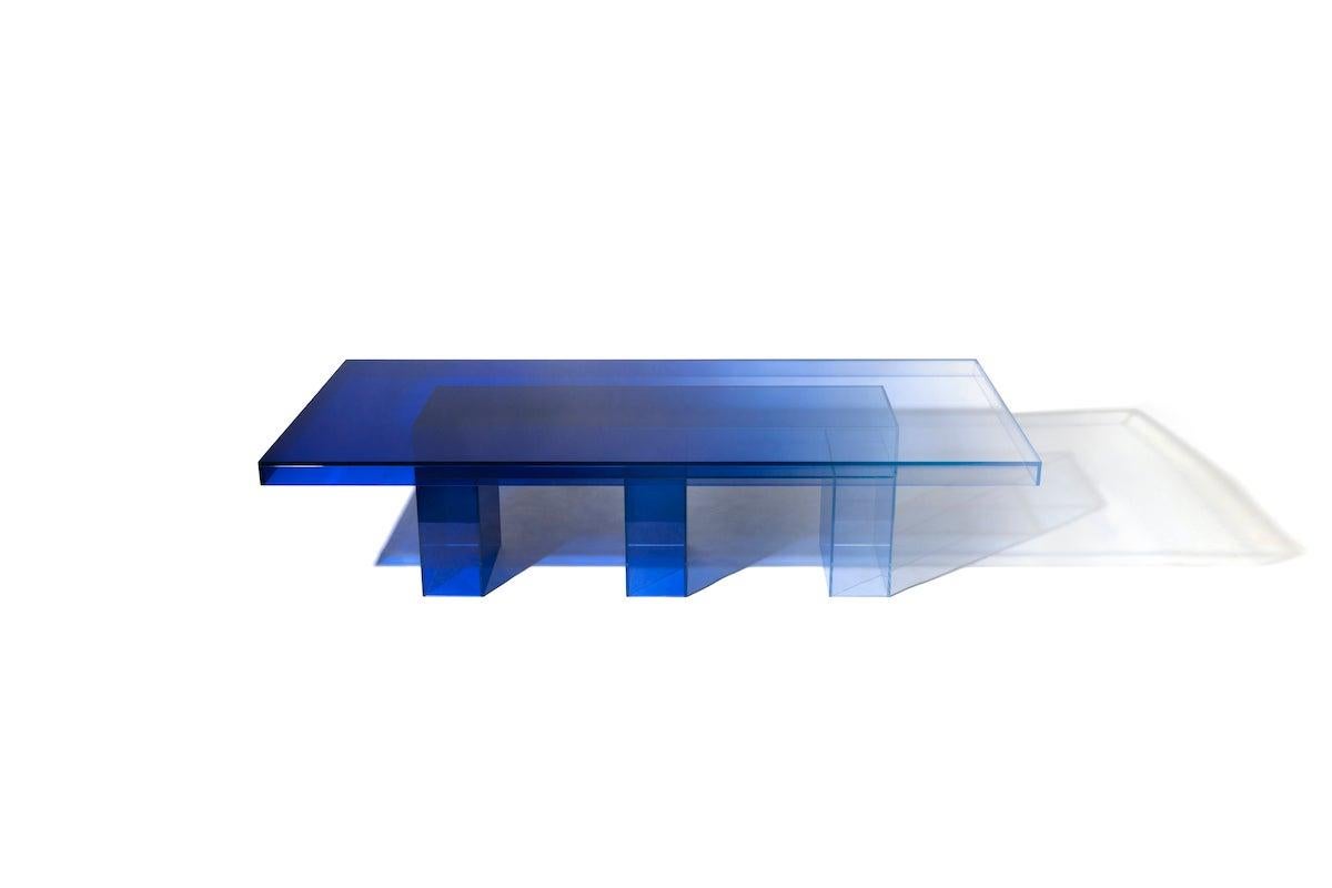 https://a.1stdibscdn.com/blue-glass-clear-transition-color-dining-table-by-studio-buzao-customizable-for-sale-picture-3/22569652/f_222881821611742665104/3_master.jpg