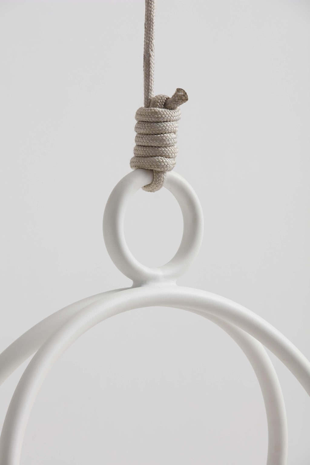 https://a.1stdibscdn.com/oca-minimalist-hanging-swing-chair-by-tiago-curioni-in-aluminium-for-sale-picture-3/f_31871/f_244579221625780310960/3_master.jpg