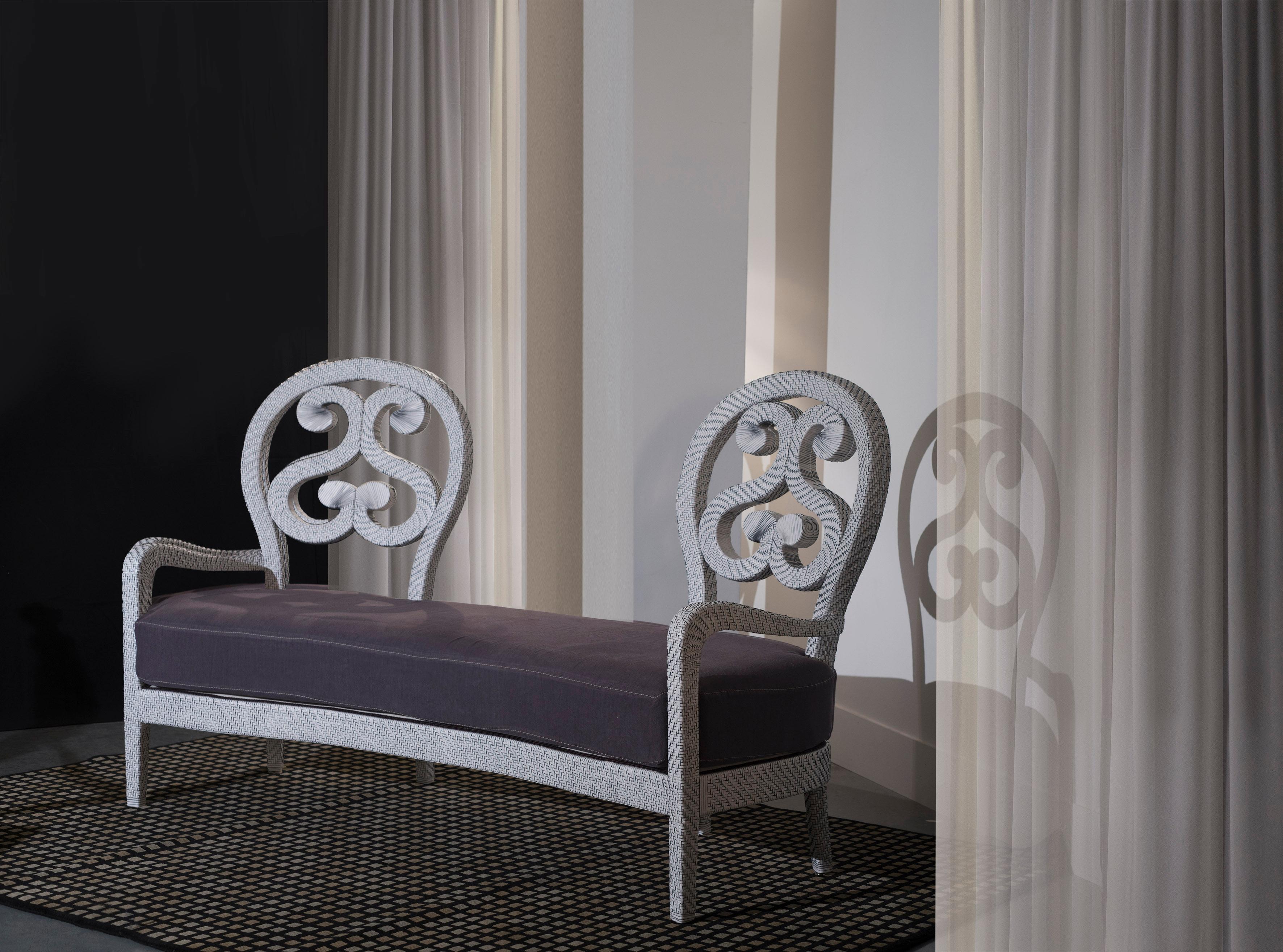 https://a.1stdibscdn.com/21st-century-home-collection-white-braided-leather-sofa-by-patrizia-garganti-for-sale-picture-3/f_54672/f_341023621683104853129/3_master.jpg