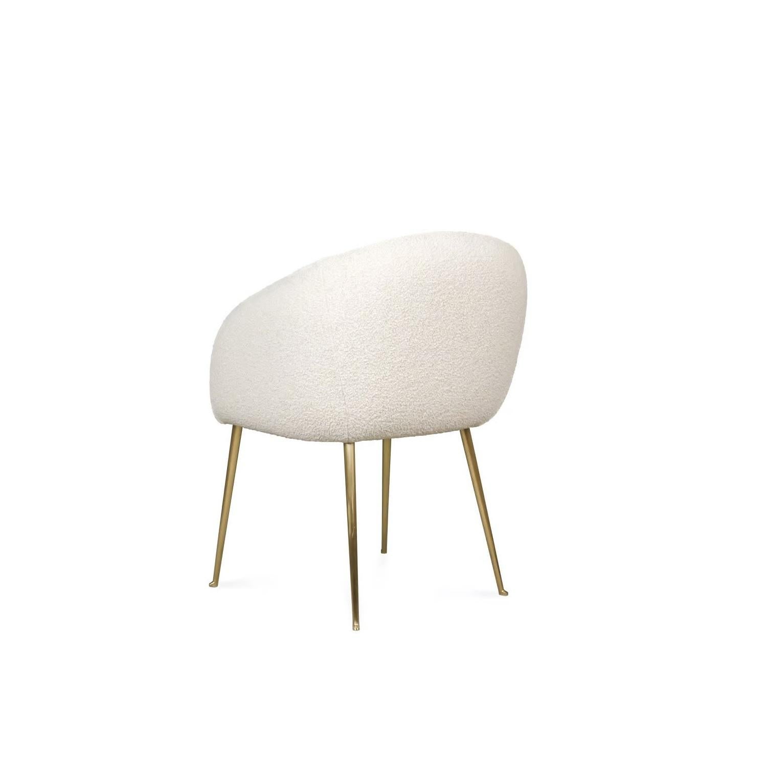 https://a.1stdibscdn.com/set-of-2-upholstered-dining-chairs-with-tapered-legs-in-brass-for-sale-picture-3/f_27693/f_379471021705315597762/3_master.jpg