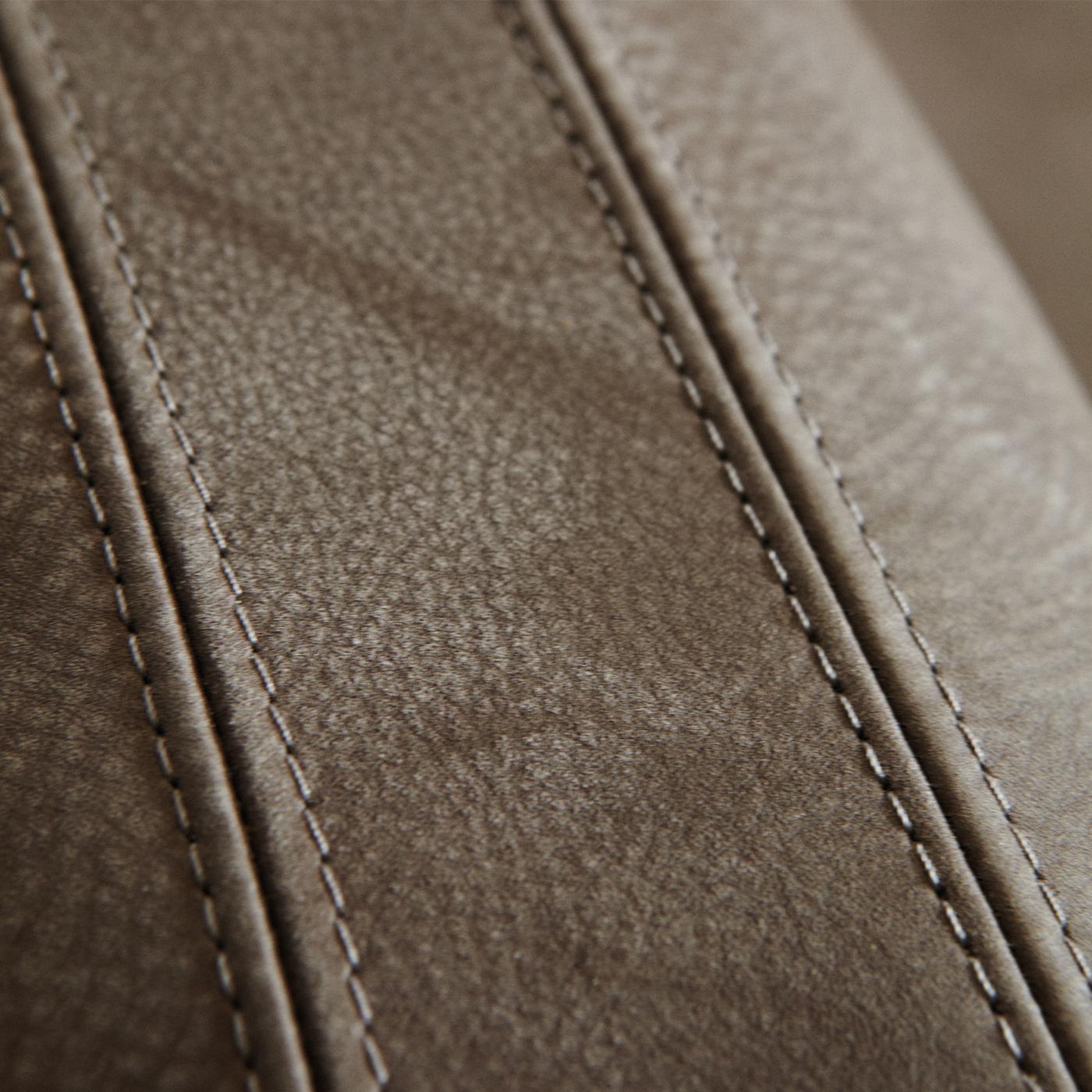 https://a.1stdibscdn.com/traco-gray-leather-sofa-by-paolo-capello-for-sale-picture-3/22569652/f_217152921607405108096/3_master.jpg