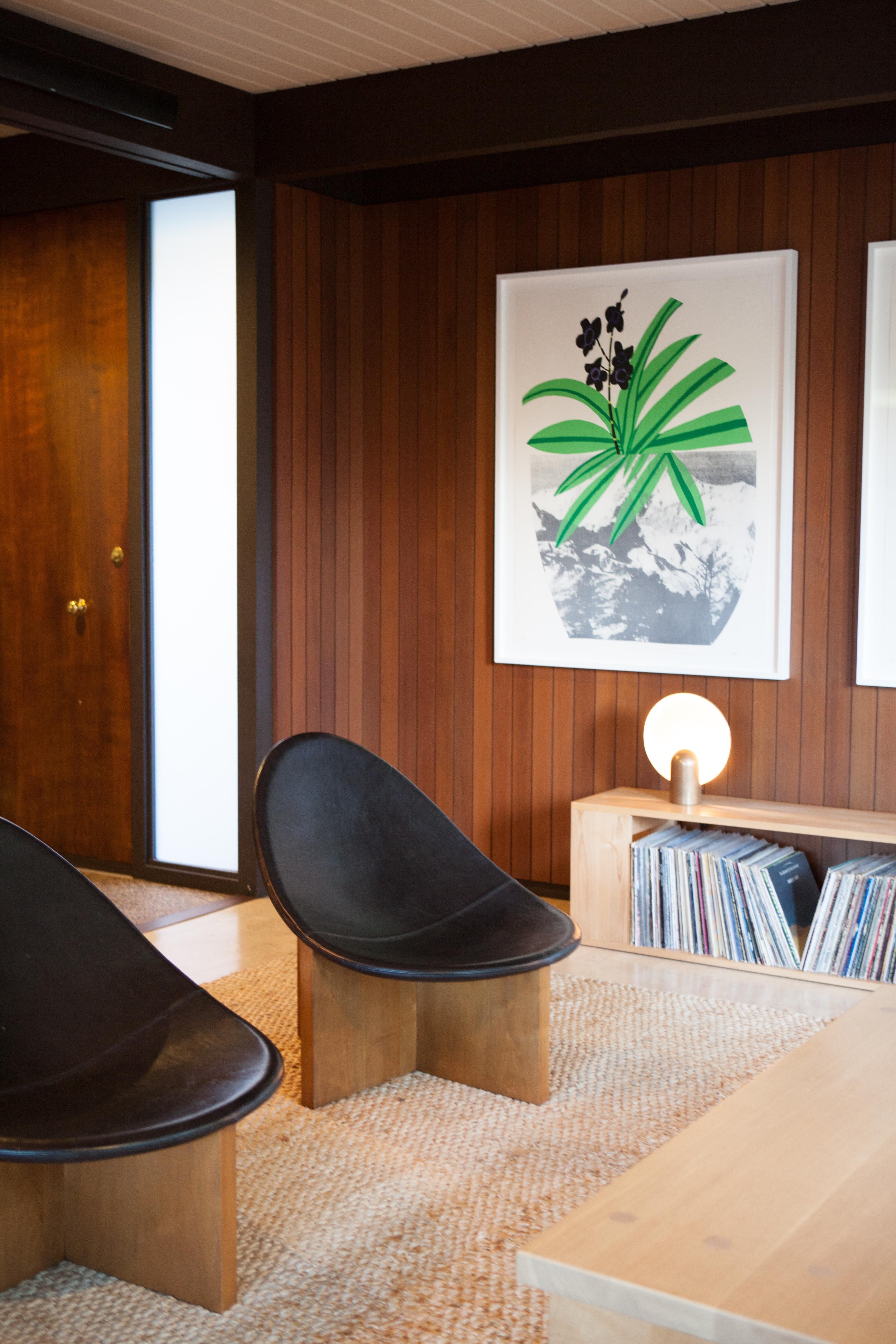 https://a.1stdibscdn.com/nido-modern-lounge-chair-in-white-oak-green-suede-by-estudio-persona-for-sale-picture-7/f_23783/f_282845221730936491249/3_master.jpg