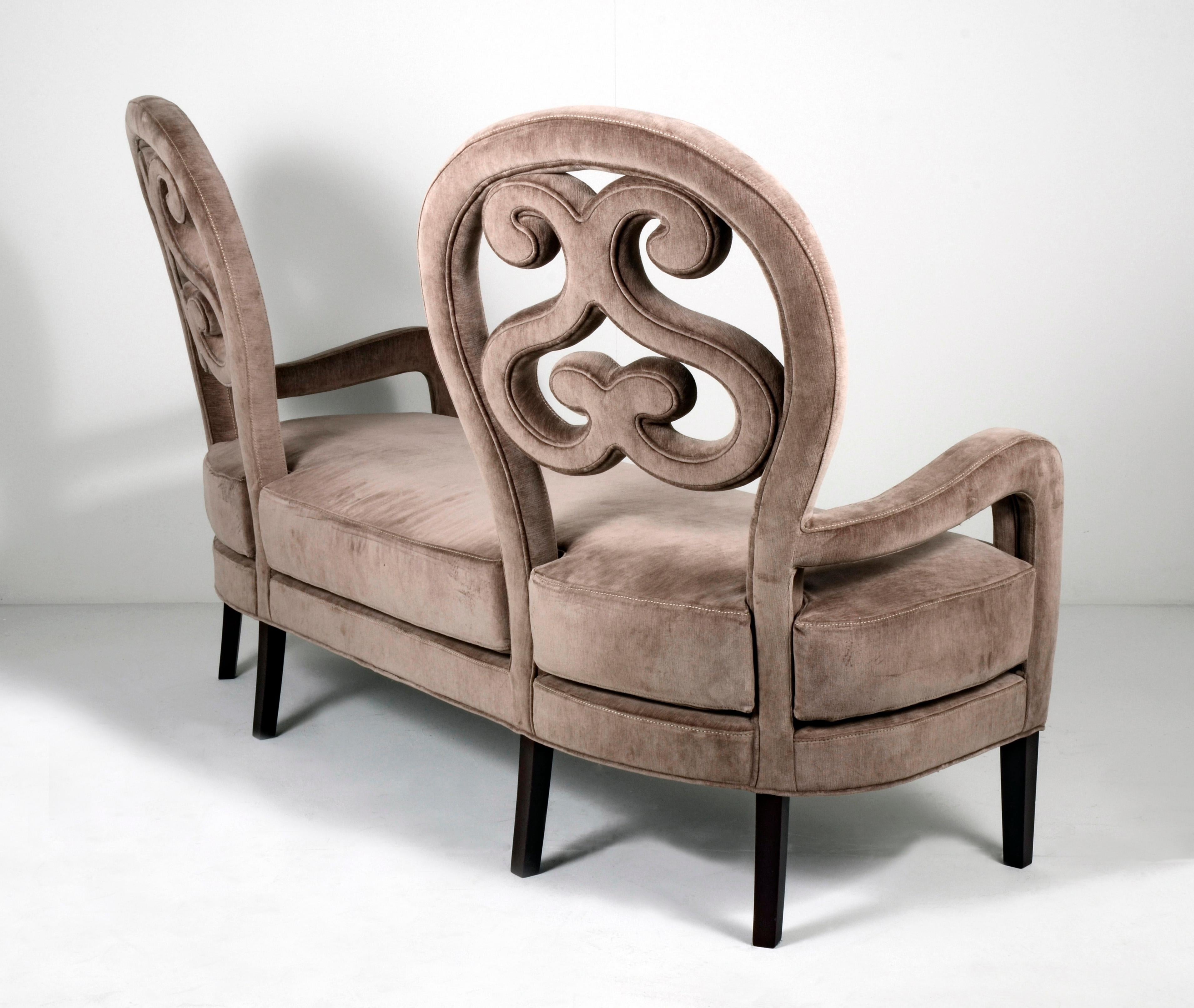 https://a.1stdibscdn.com/21st-century-home-collection-taupe-velvet-sofa-by-patrizia-garganti-for-sale-picture-3/f_54672/f_341011221683100602143/3_master.jpg