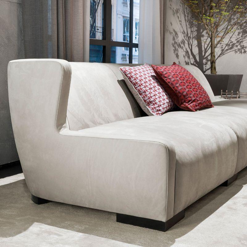 https://a.1stdibscdn.com/gray-modular-sofa-for-sale-picture-3/22569652/f_291605621656565475849/3_master.jpg