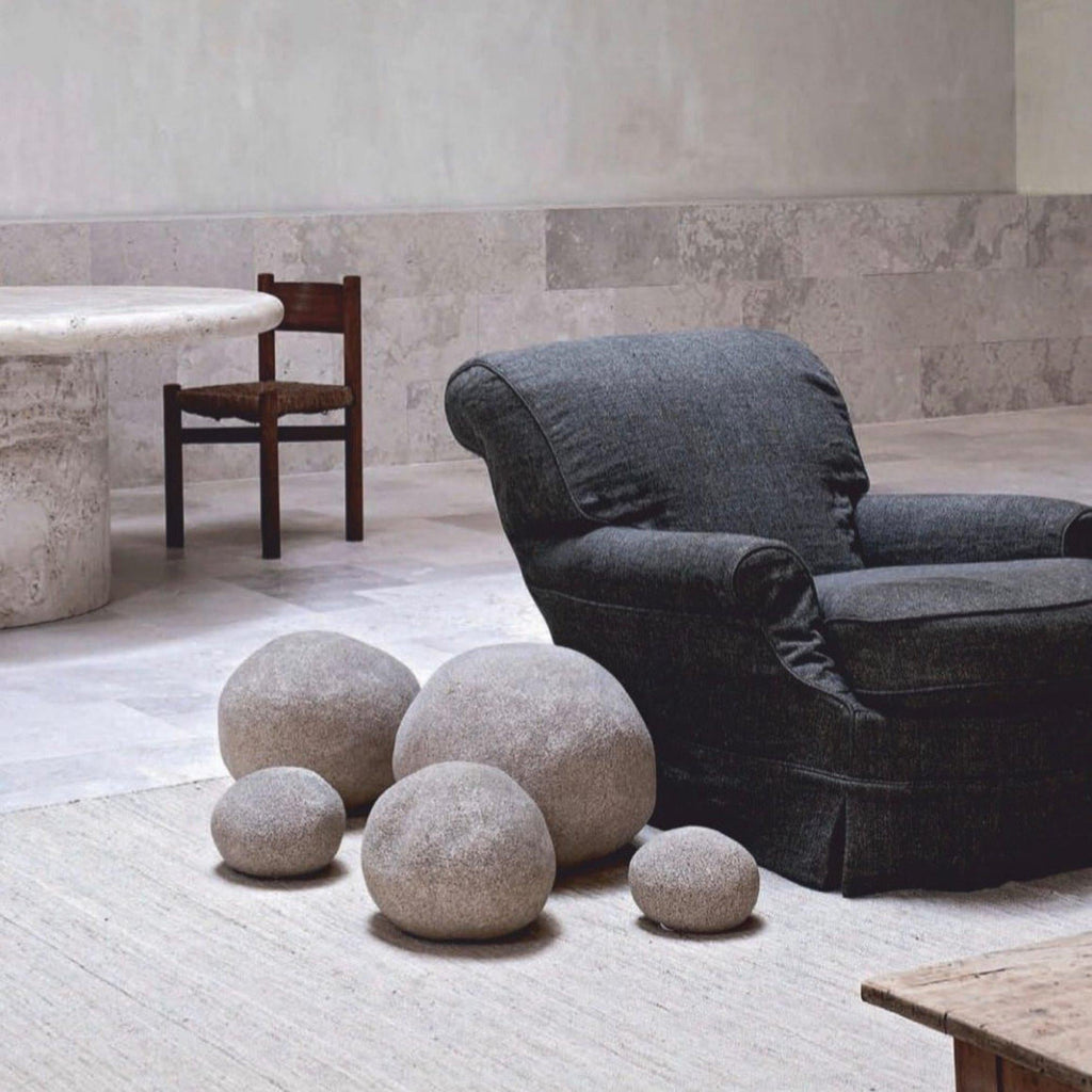 https://a.1stdibscdn.com/linen-slipcover-armchair-and-ottoman-set-handcrafted-in-spain-for-sale-picture-5/f_98092/f_491195621772902514891/3_master.jpg