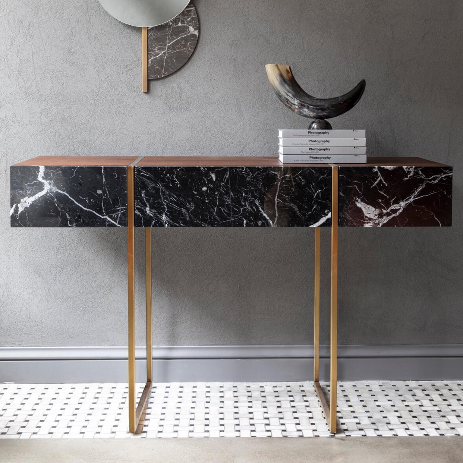 https://a.1stdibscdn.com/famed-marble-sideboard-by-lagu-for-sale-picture-2/f_12192/f_327077221676045553711/3_master.jpg