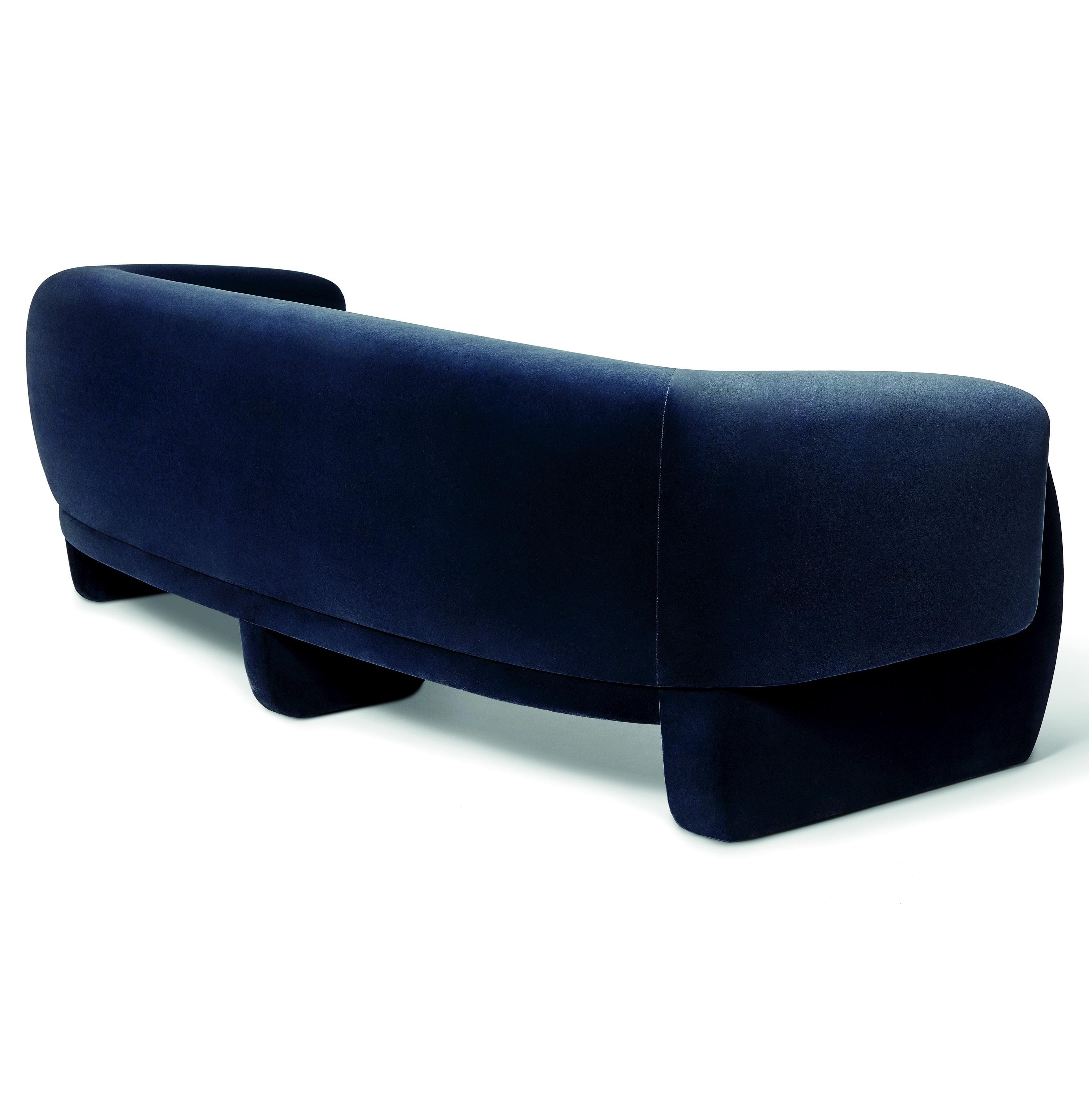 https://a.1stdibscdn.com/contemporary-sculptural-sofa-with-double-layered-back-in-tailored-upholstery-for-sale-picture-8/f_27693/f_490932021772753591702/3_master.jpg