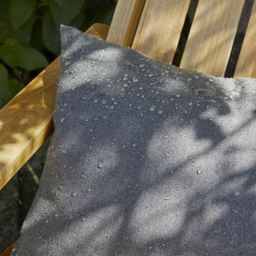 https://a.1stdibscdn.com/stine-weigelt-outdoor-between-lines-teak-lounge-chair-for-skagerak-for-sale-picture-12/f_14472/f_342701921684003130070/3_master.jpg
