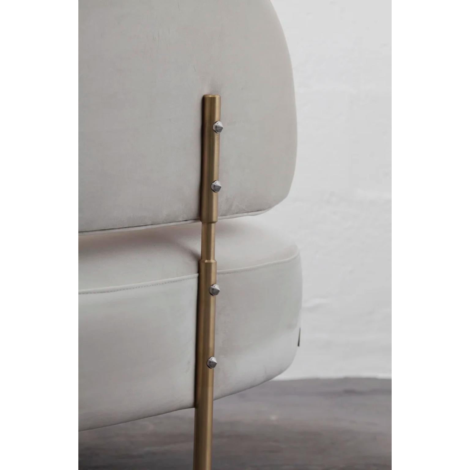 https://a.1stdibscdn.com/sitiera-3-seater-sofa-in-ivory-velvet-upholstery-aged-brass-by-estudio-andean-for-sale-picture-4/f_12192/f_468701121759247434691/3_master.jpg