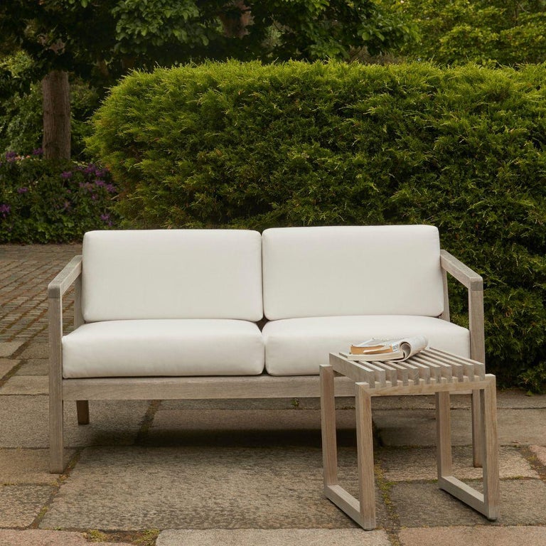 https://a.1stdibscdn.com/outdoor-virkelyst-2-seater-sofa-in-teak-and-papyrus-fabric-for-skagerak-for-sale-picture-3/f_14472/f_346344021686069971957/3_master.jpg?width=768