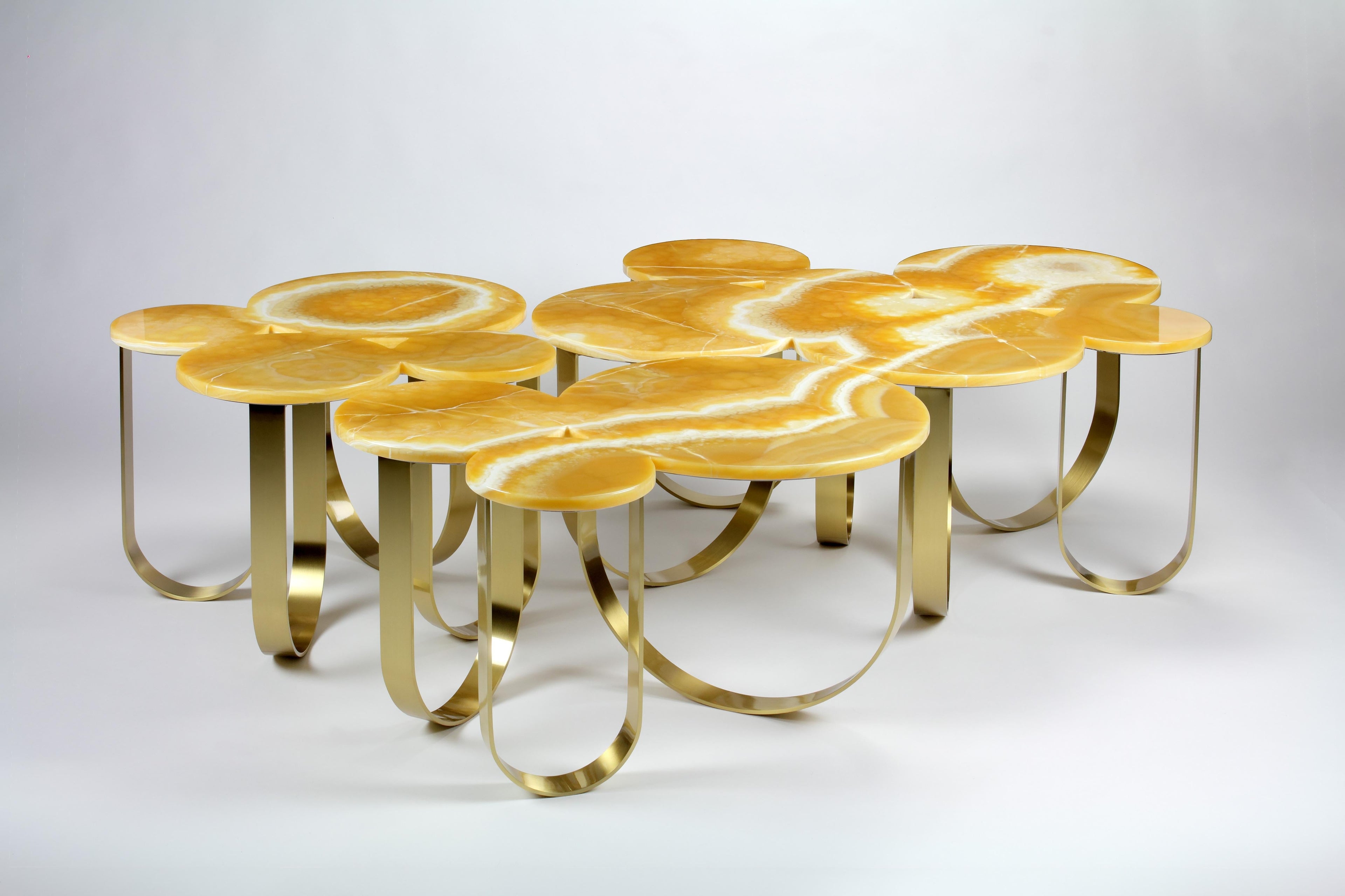 https://a.1stdibscdn.com/coffee-center-modular-cocktail-table-blue-onyx-mirror-steel-metal-base-rings-for-sale-picture-8/f_22003/f_321519221673366851461/3_piece_coffee_CLOUD_1_master.jpg