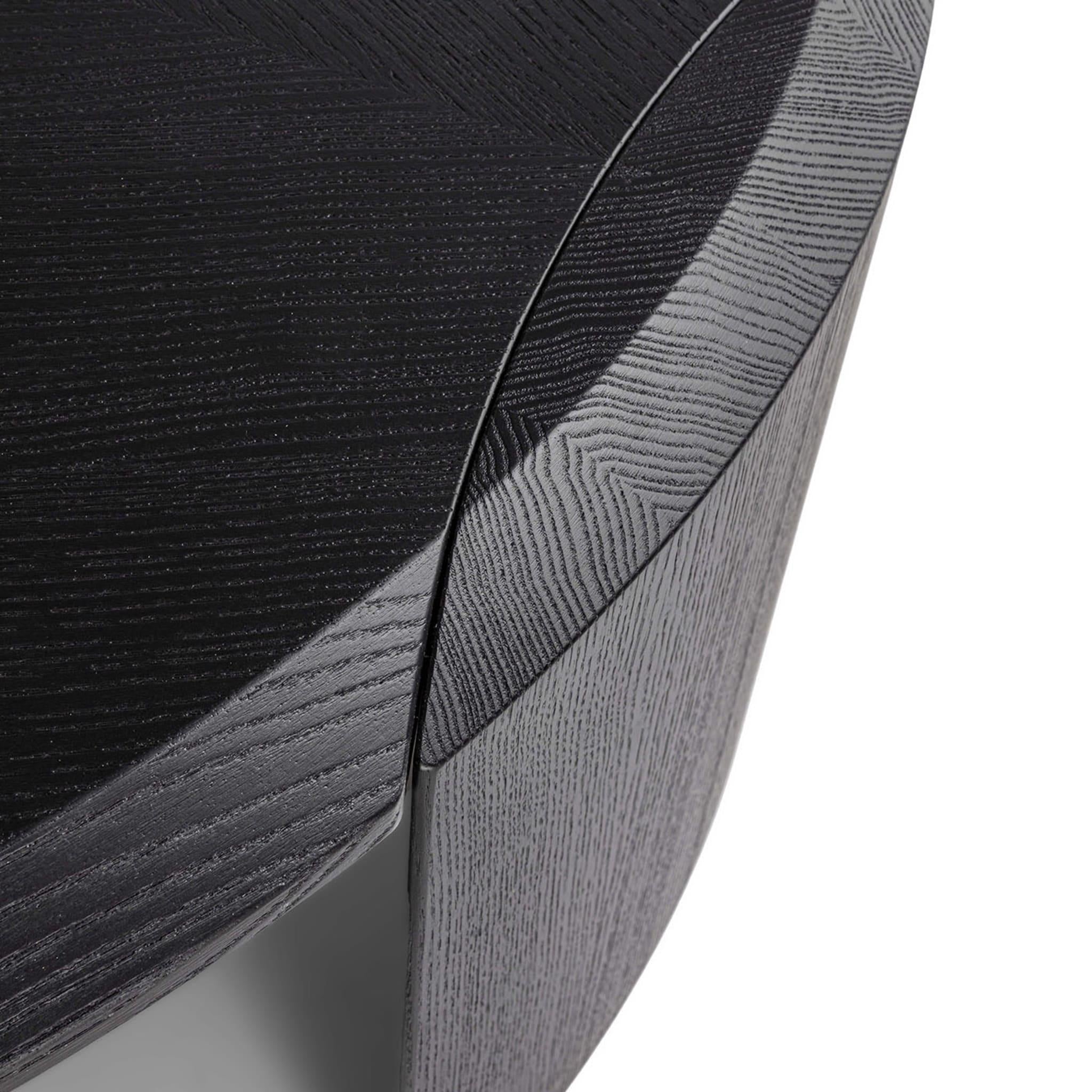 https://a.1stdibscdn.com/bellagio-black-coffee-table-for-sale-picture-4/f_17062/f_363789221695981735888/3x9mto3ezmqsex8cs05jn9w04jw4_master.jpg