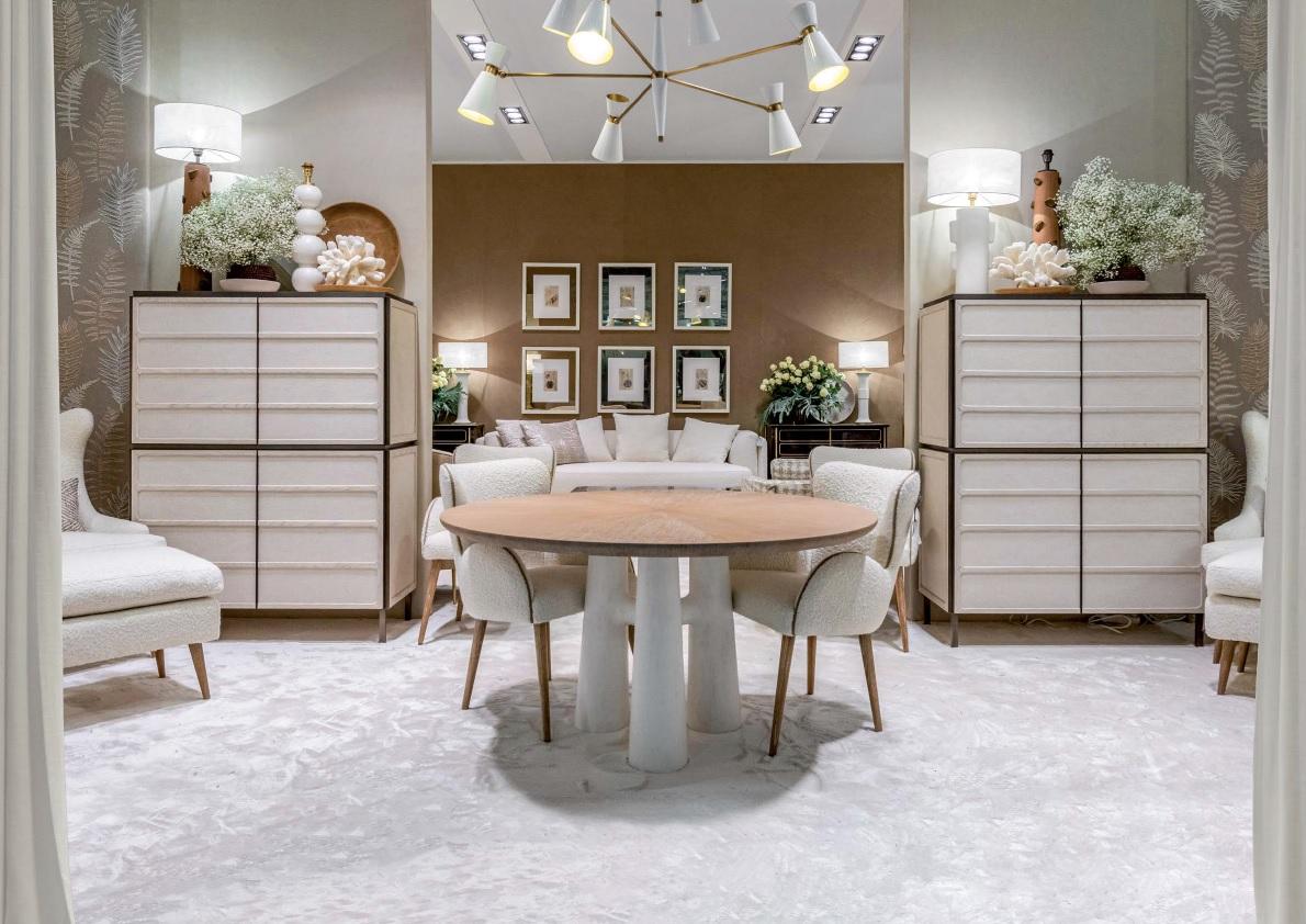 https://a.1stdibscdn.com/round-dining-table-with-plastered-three-pillar-base-and-cerused-oak-wood-top-for-sale-picture-2/f_27693/f_379796621705487671736/40_master.jpg
