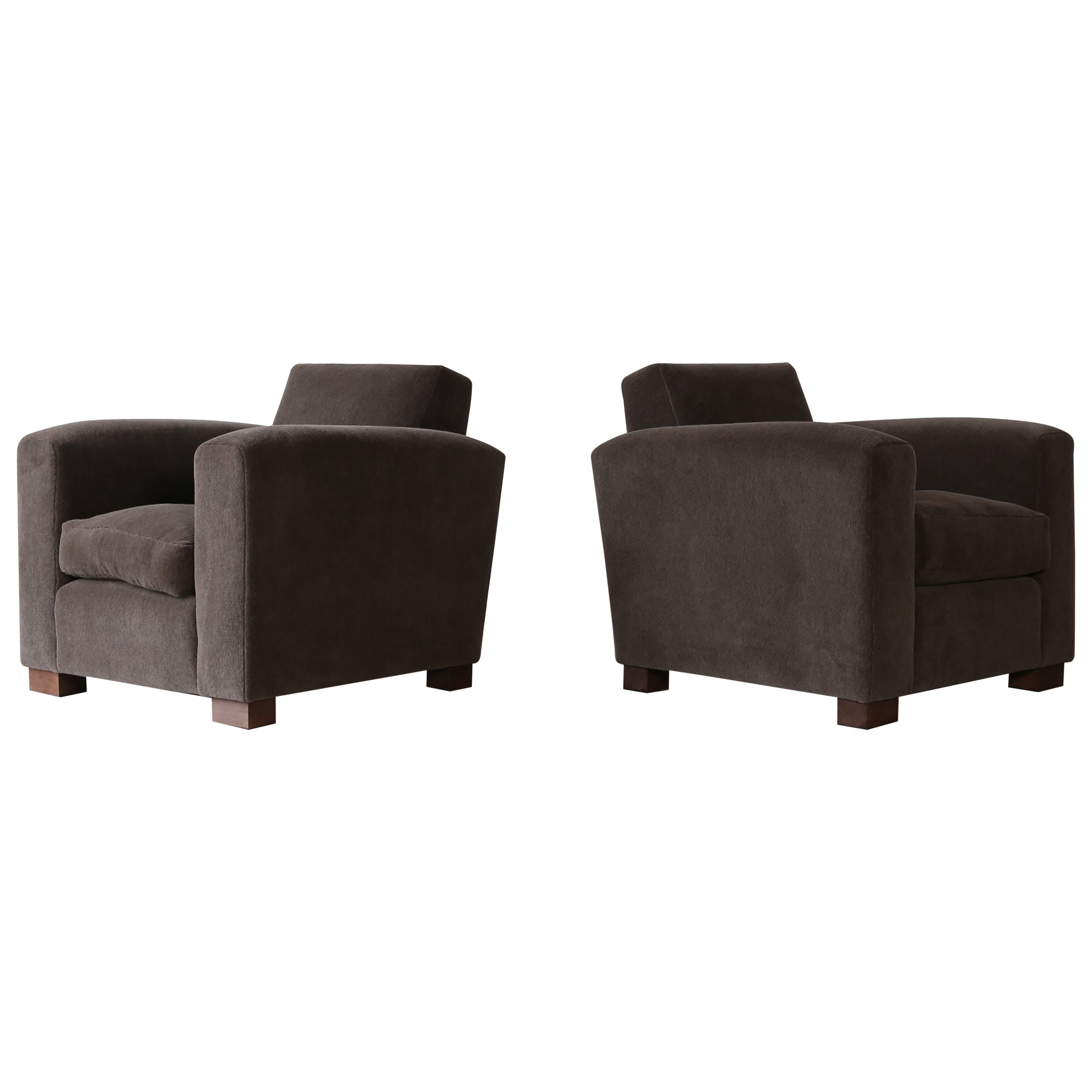 https://a.1stdibscdn.com/a-pair-of-club-chairs-upholstered-in-pure-alpaca-for-sale/f_22593/f_482443221767951358877/41643122_datamatics.jpg