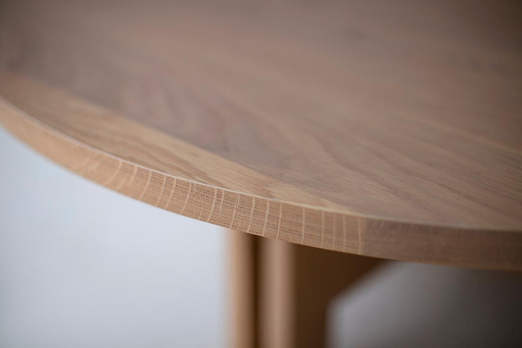 https://a.1stdibscdn.com/bertu-coffee-tables-white-oak-coffee-table-round-the-genesis-bleached-oak-for-sale-picture-6/f_9720/f_437494721740155585751/41779726_white_oak_coffee_table_67448273_master.jpg