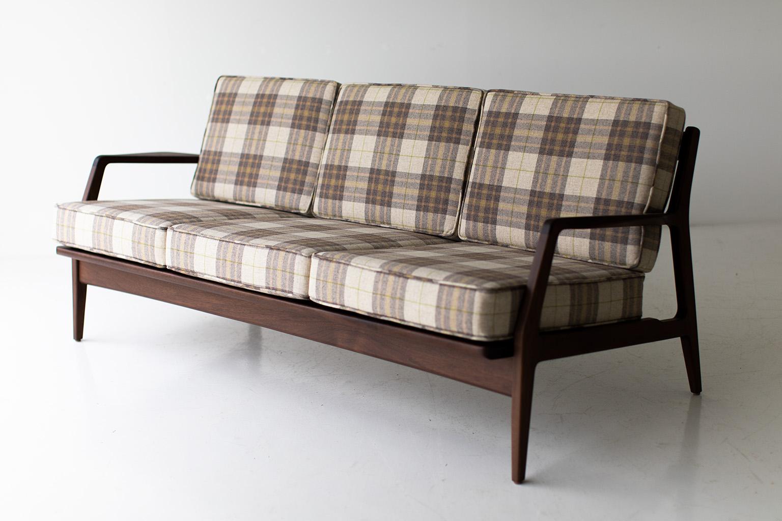 https://a.1stdibscdn.com/craftassociates-sofa-peabody-danish-modern-sofa-walnut-slatted-for-sale-picture-7/f_9720/f_372920521701199814402/41896192_danish_modern_sofa_56966188_master.jpg