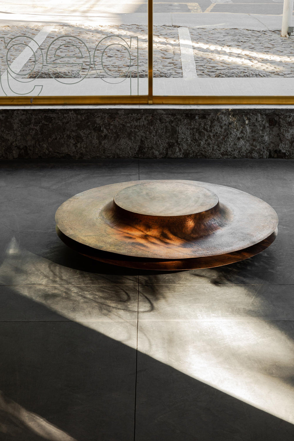 https://a.1stdibscdn.com/contemporary-mexican-obj-06-coffee-table-in-natural-copper-for-sale-picture-8/f_70152/f_476765721763970840493/41_ManuBano_master.jpg