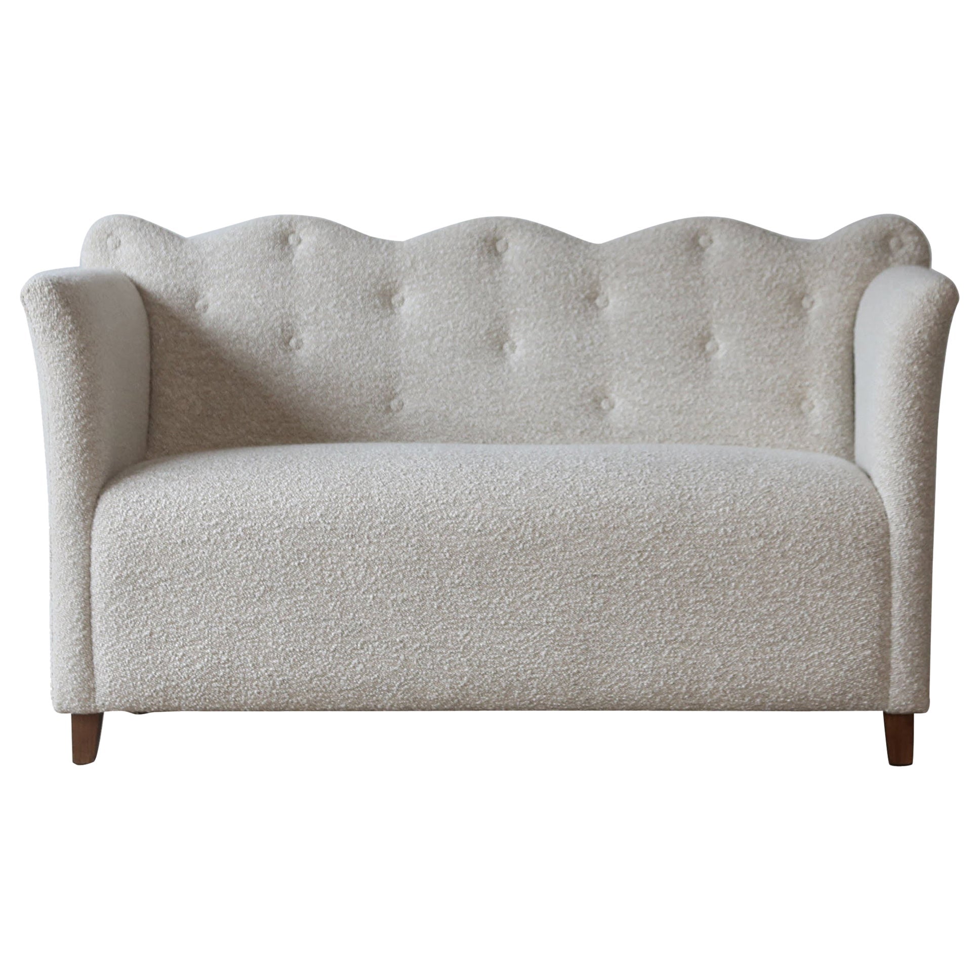 https://a.1stdibscdn.com/wavy-back-sofa-upholstered-in-lelievre-wool-boucle-for-sale/1121189/f_420882721730456931368/42088272_datamatics.jpg